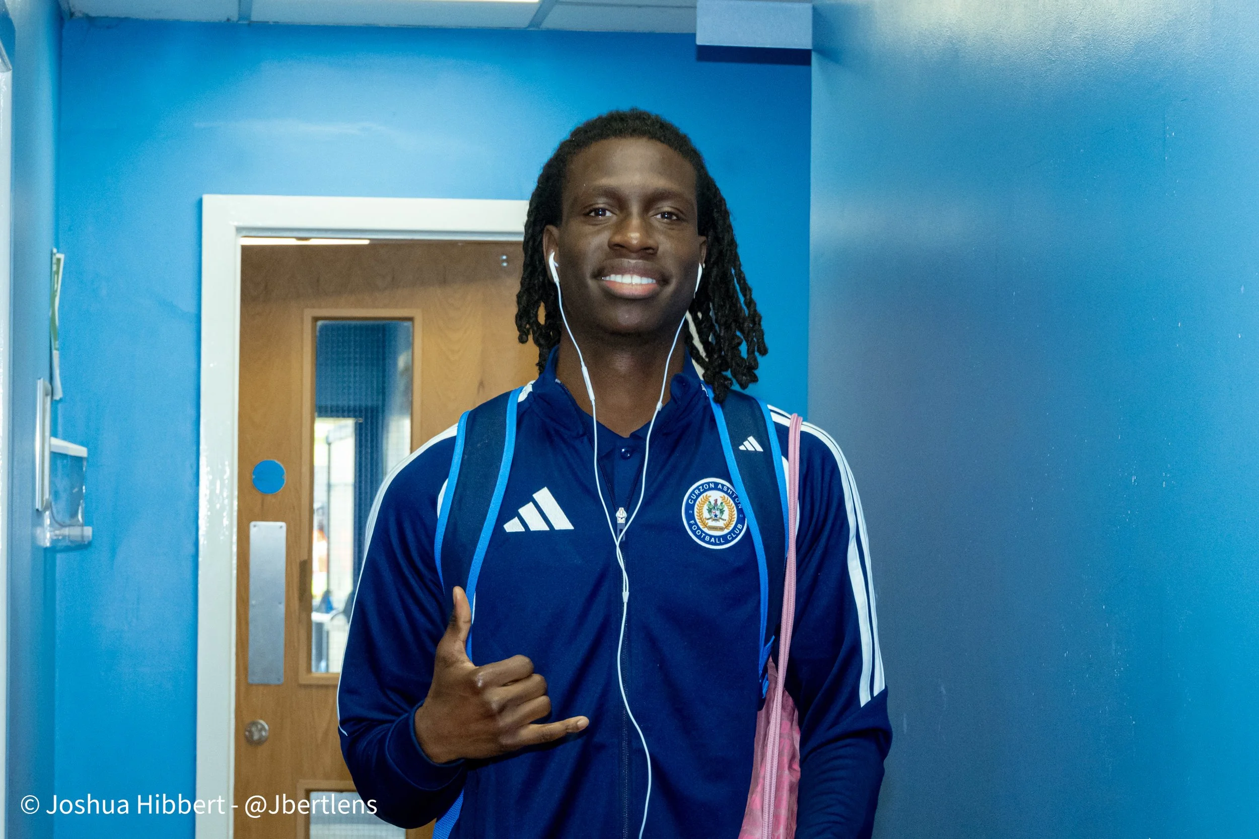 Curzon_Ashton_Hyde_United_Web_Sized_10.10.26-2.jpg