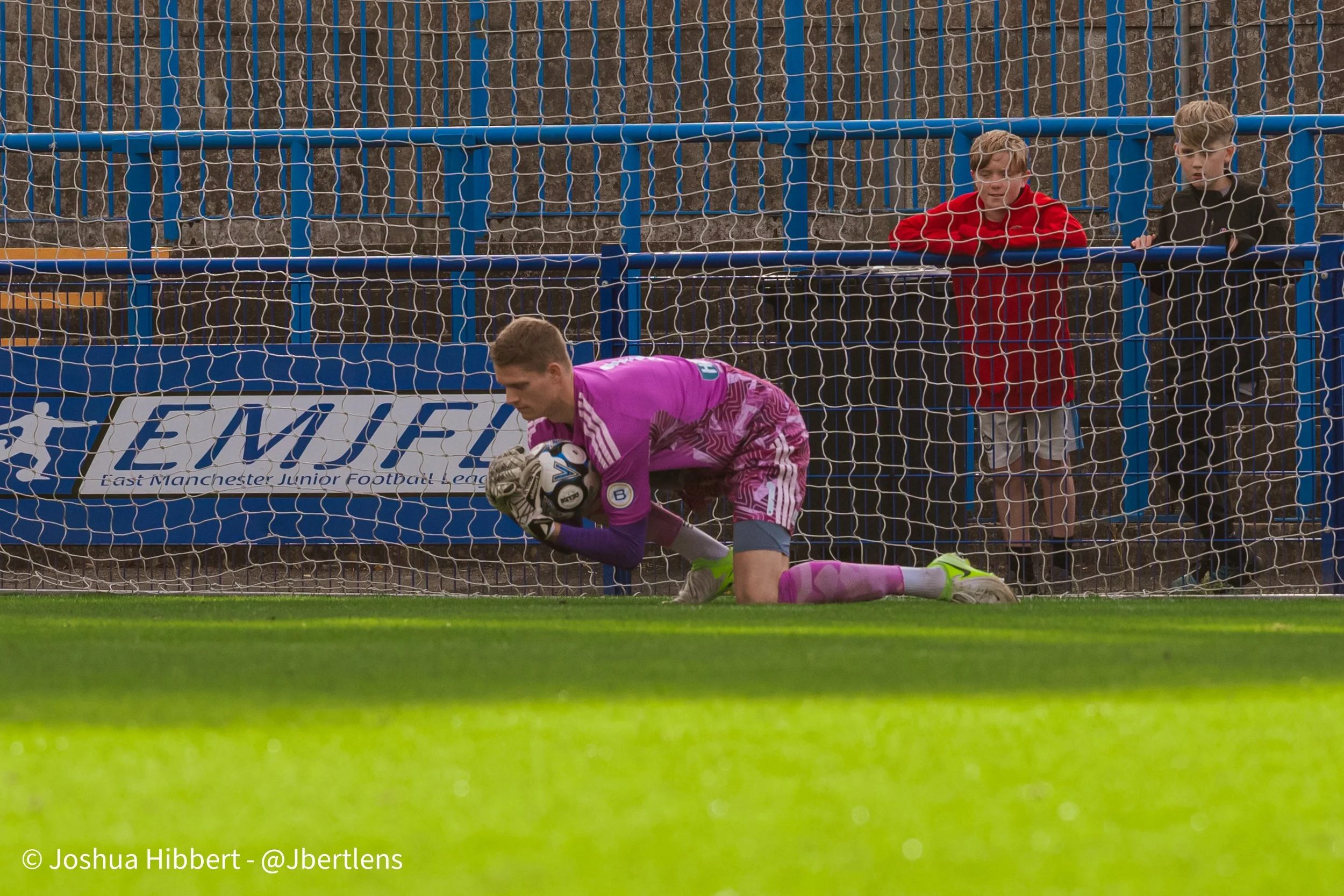 Curzon_Ashton_Hyde_United_Web_Sized_10.10.26-121.jpg