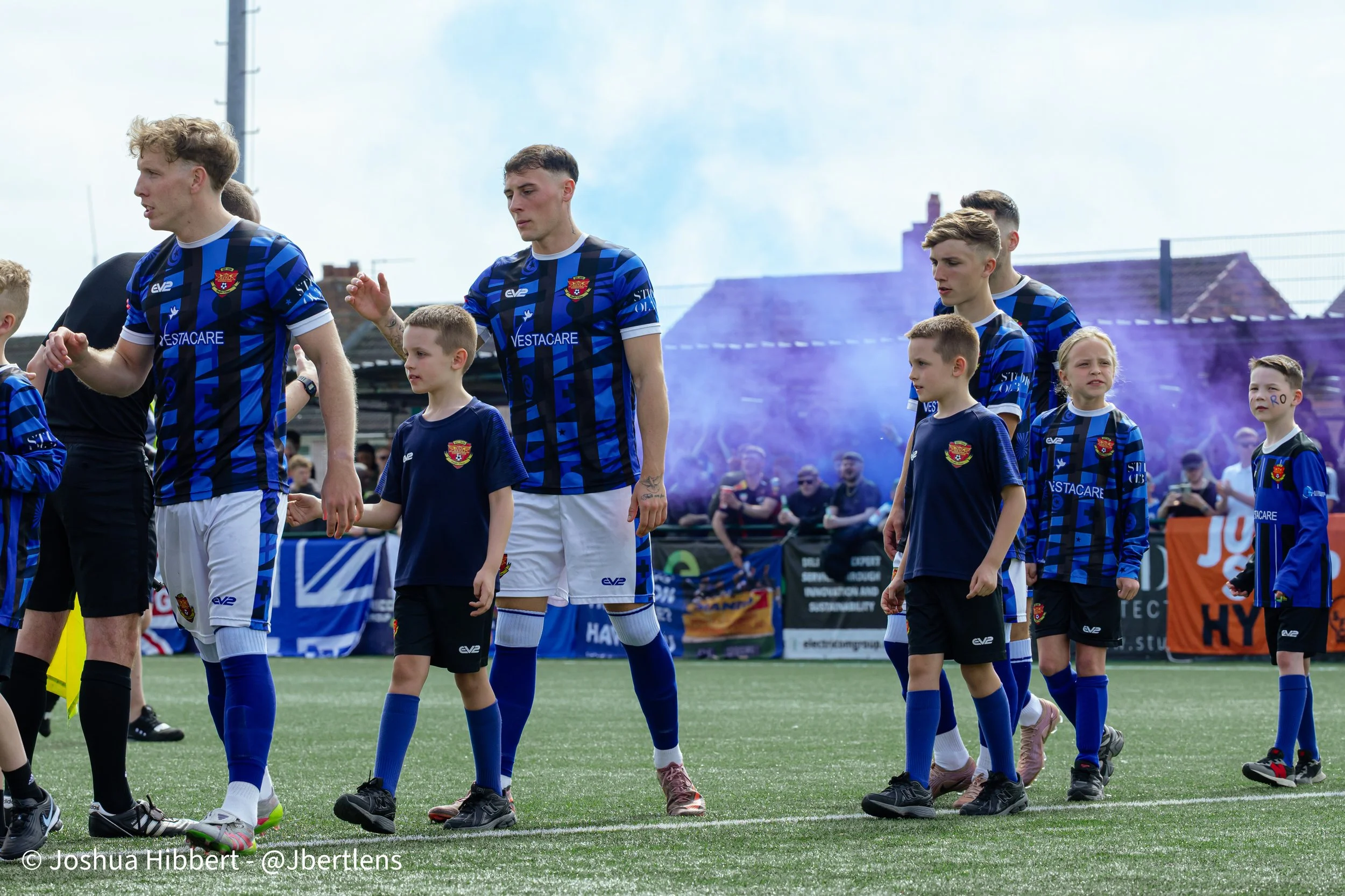 Sport_Photography_Stalybridge_Celtic_Avro_10.05.26-29.jpg
