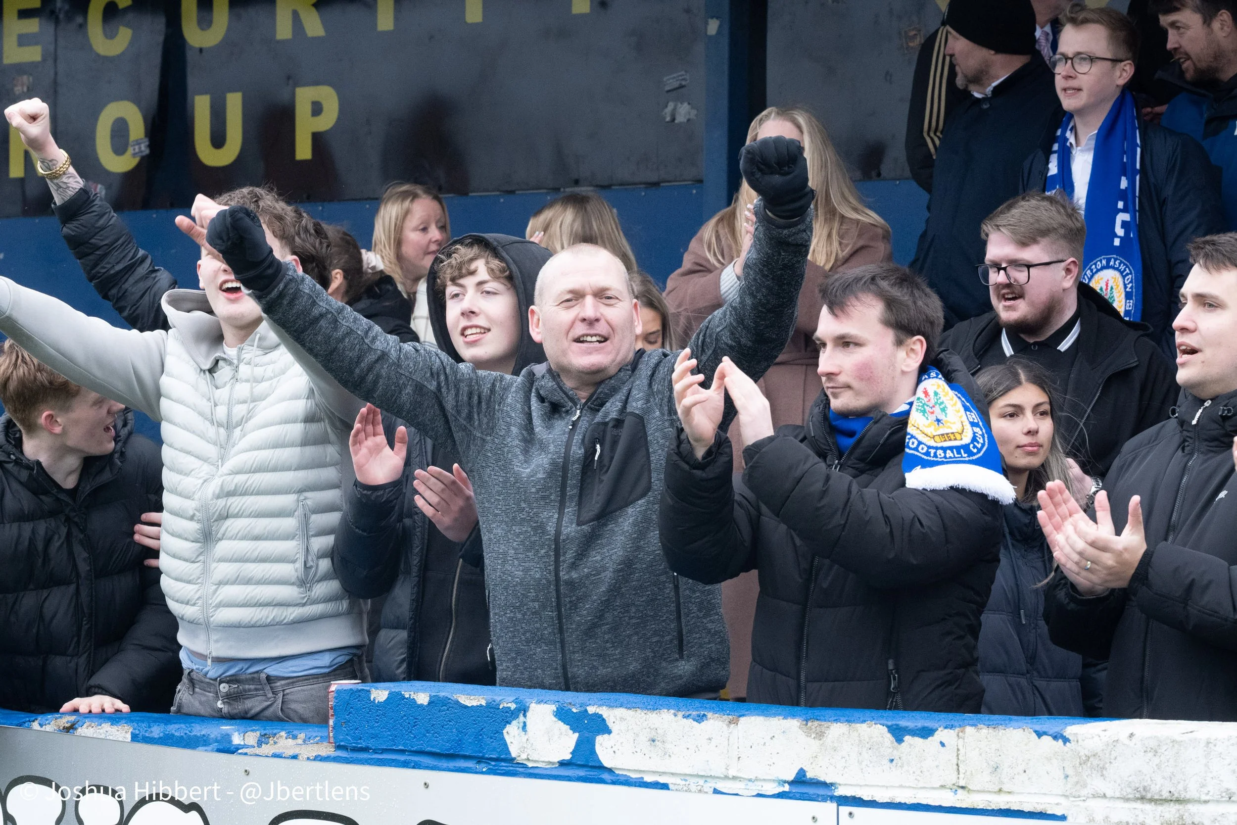 Sport_Photography_Curzon_Ashton_Radcliffe_FC_03.04.26-116.jpg