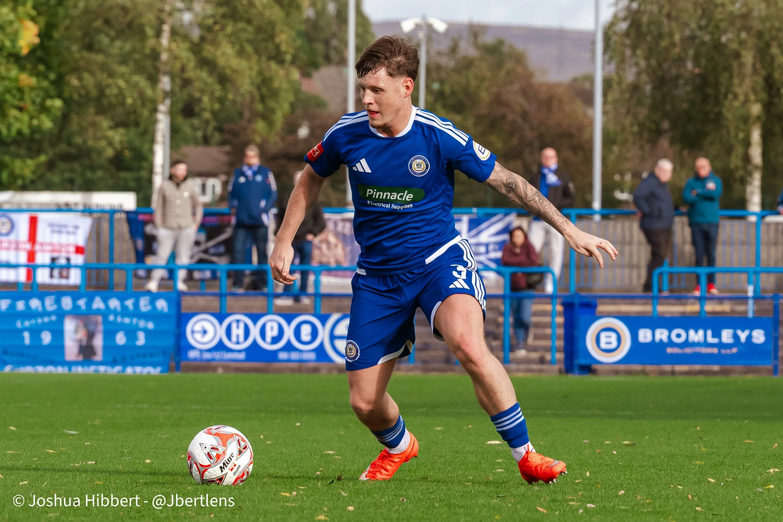 Curzon_Ashton_Hyde_United_Web_Sized_10.10.26-92.jpg