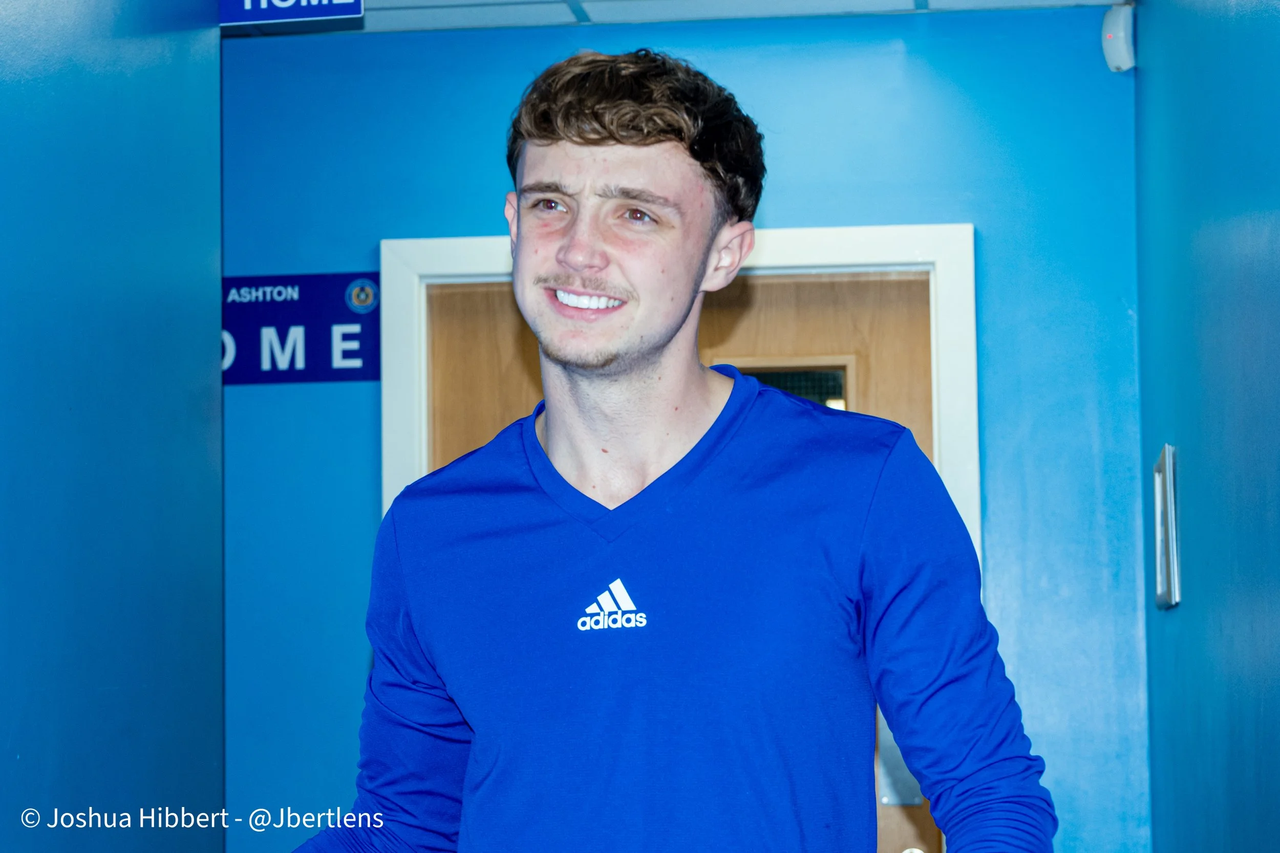 Curzon_Ashton_Redcar_Athletic_Web_Sized_06.10.26-4.jpg