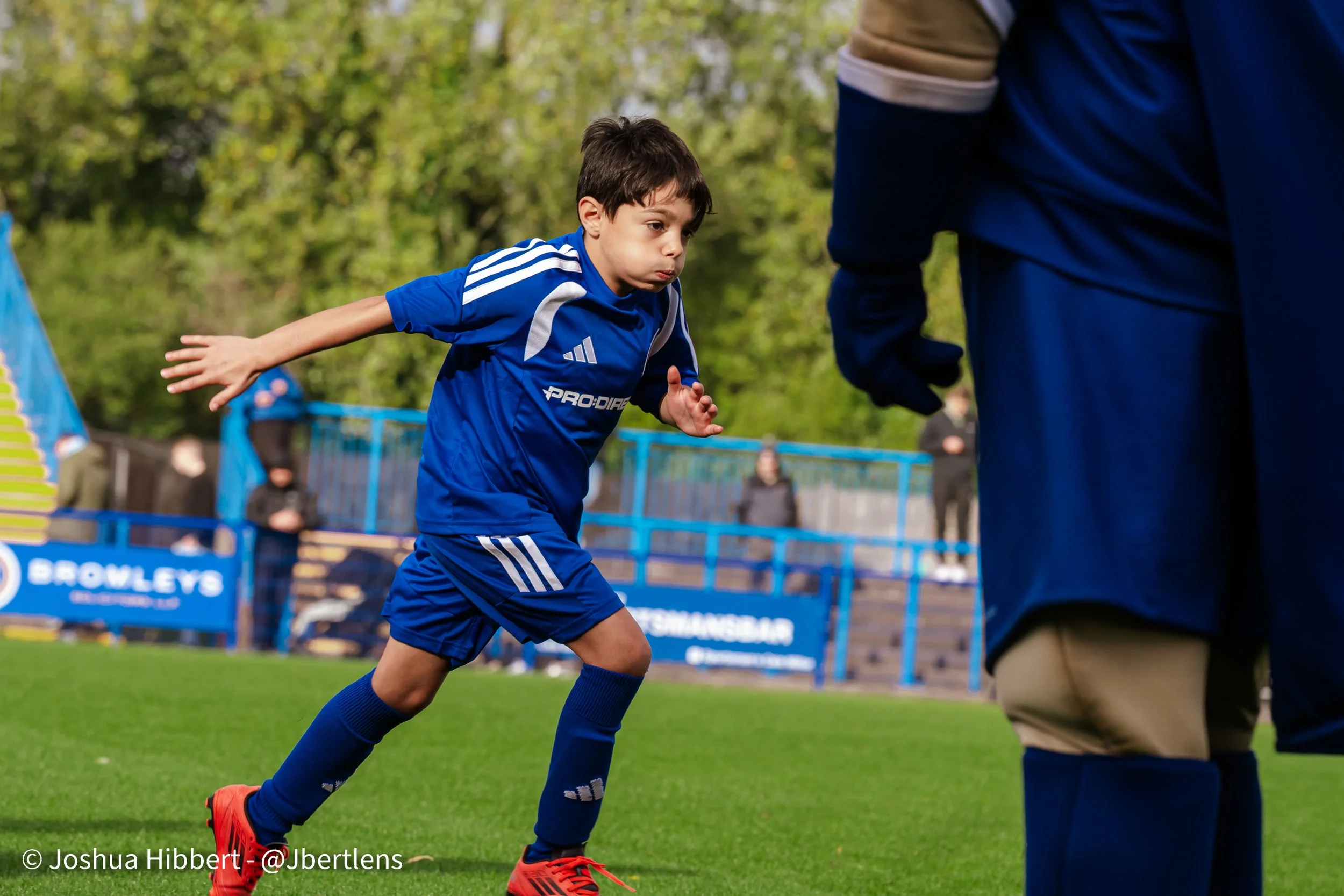 Curzon_Ashton_Hyde_United_Web_Sized_10.10.26-40.jpg