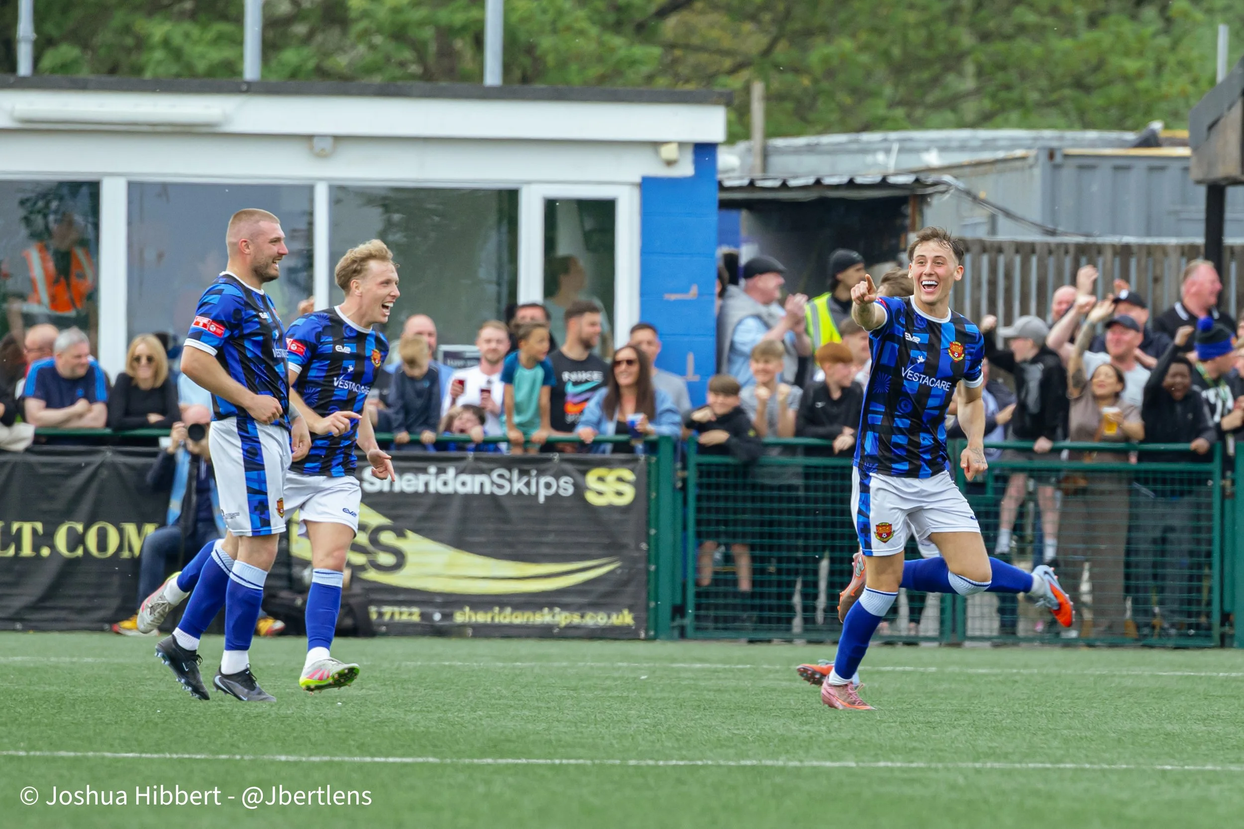 Sport_Photography_Stalybridge_Celtic_Avro_10.05.26-148.jpg