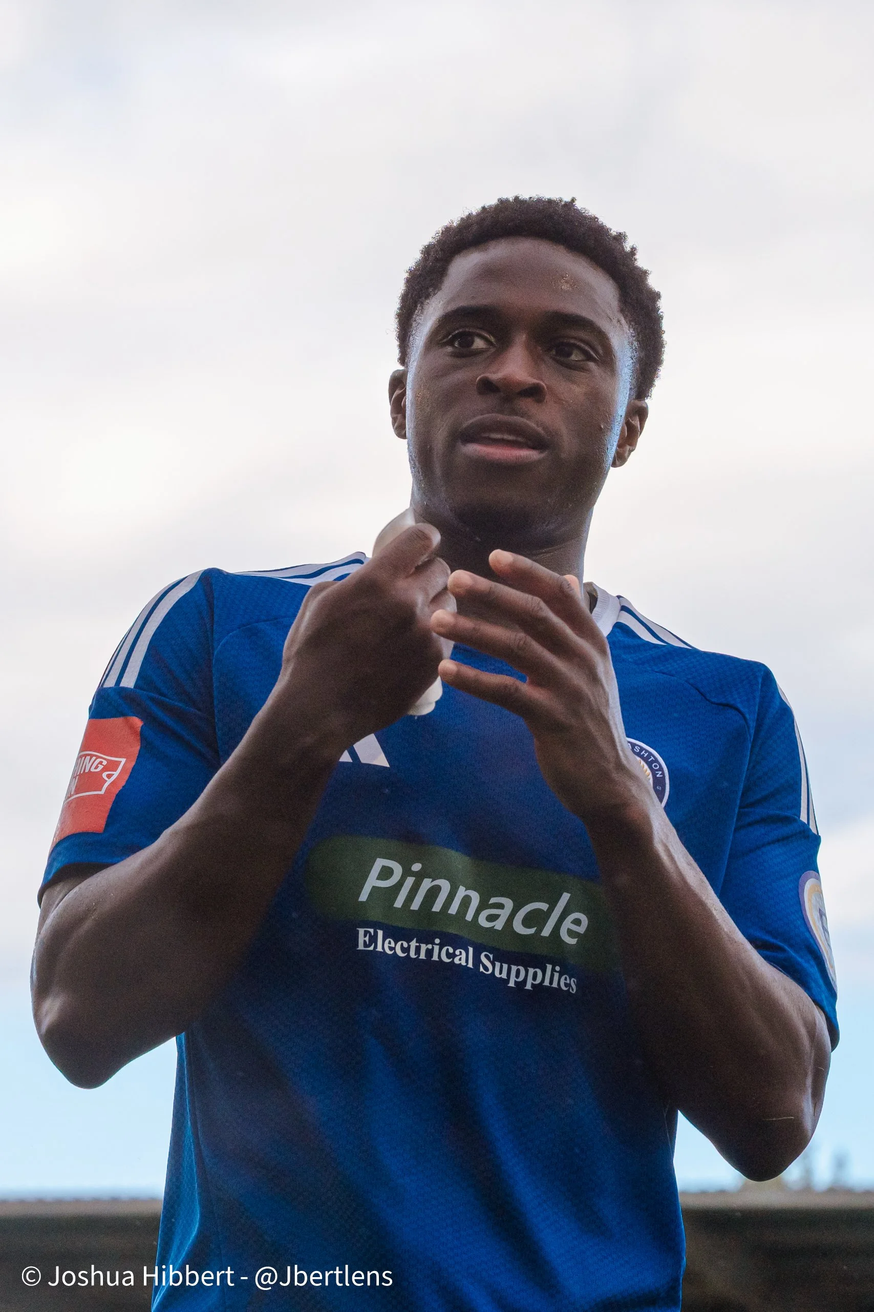 Curzon_Ashton_Hyde_United_Web_Sized_10.10.26-190.jpg