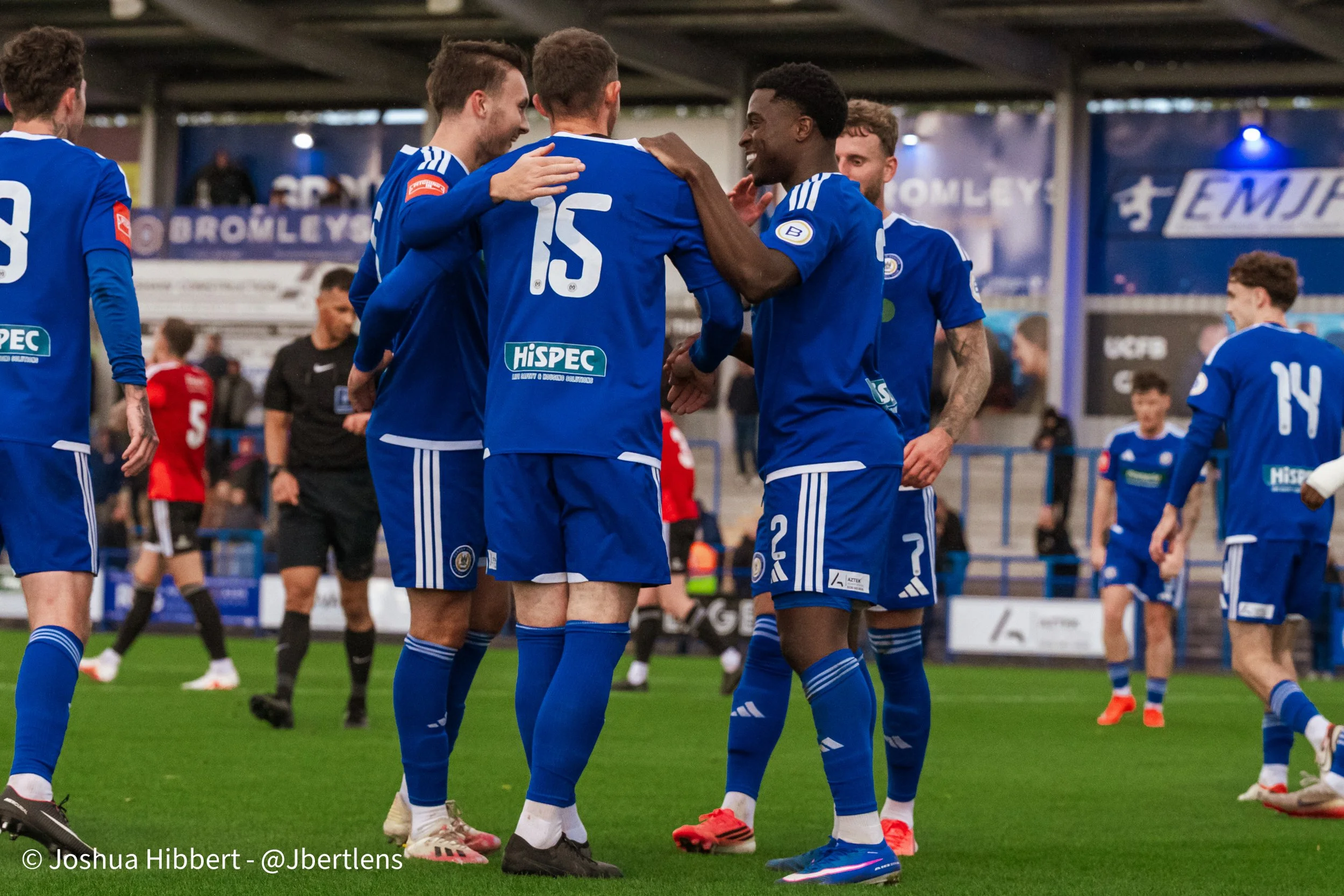 Curzon_Ashton_Hyde_United_Web_Sized_10.10.26-176.jpg