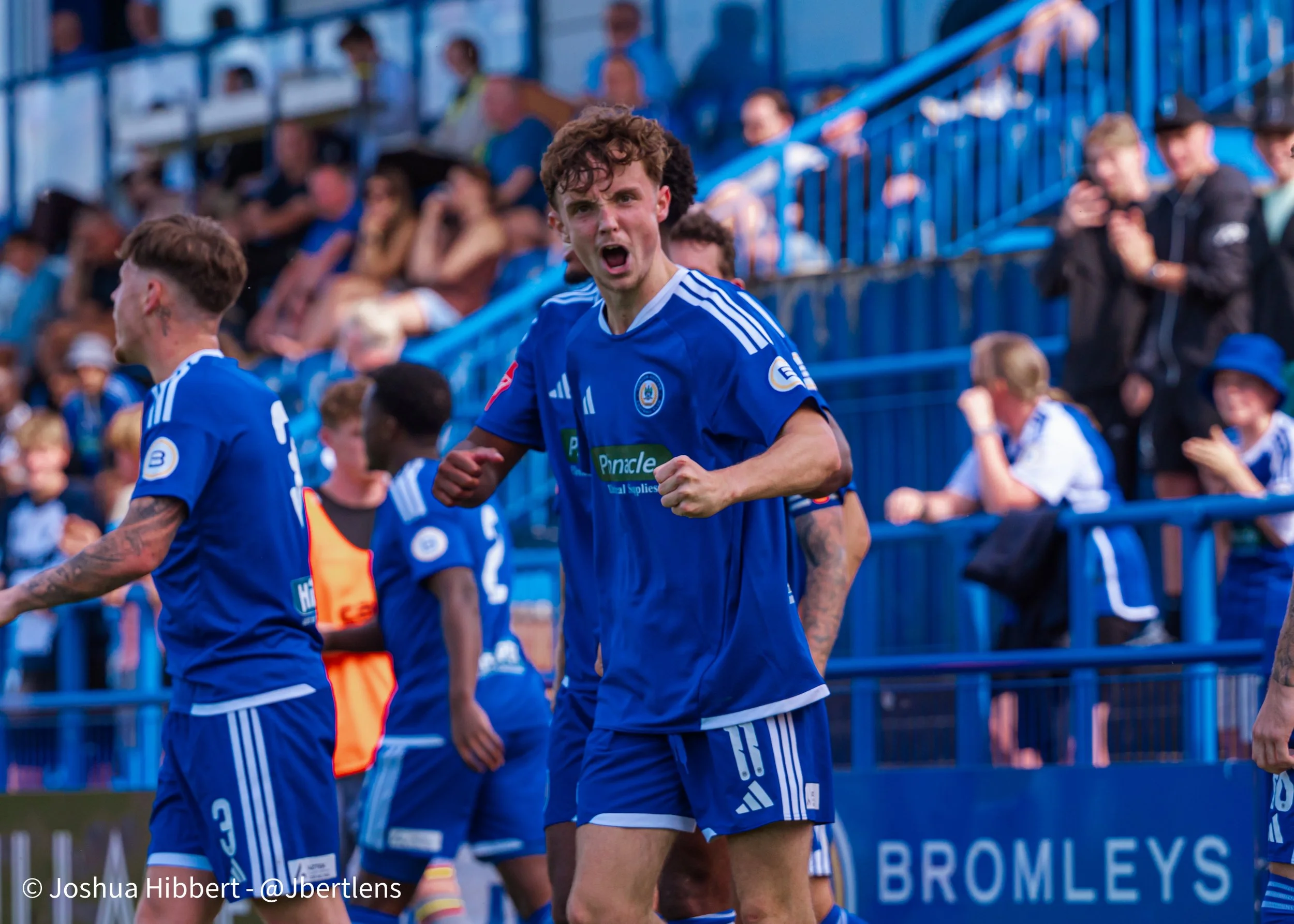 Curzon_Ashton_Alfreton_Town_Web_Sized-145.jpg
