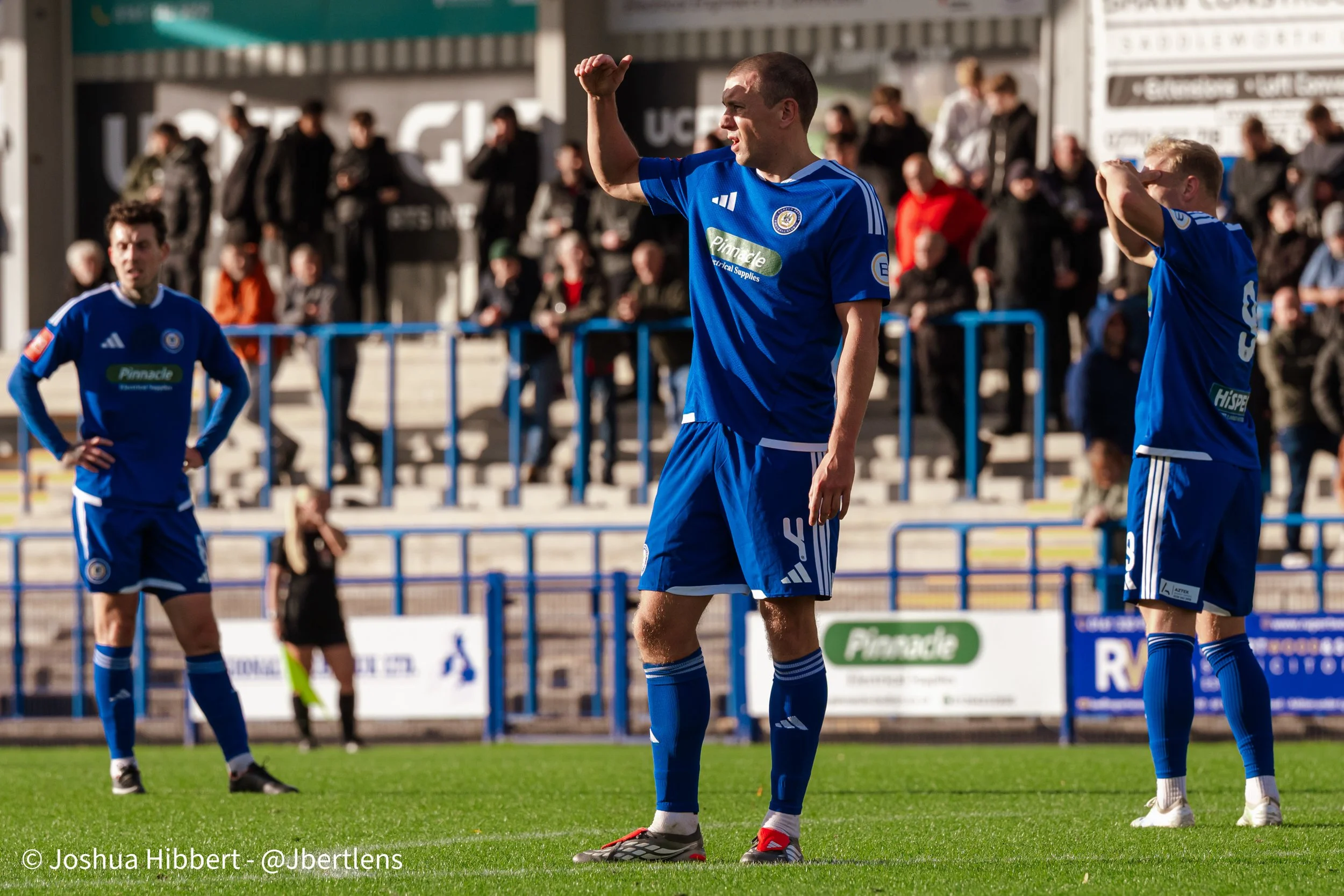 Curzon_Ashton_Hyde_United_Web_Sized_10.10.26-131.jpg
