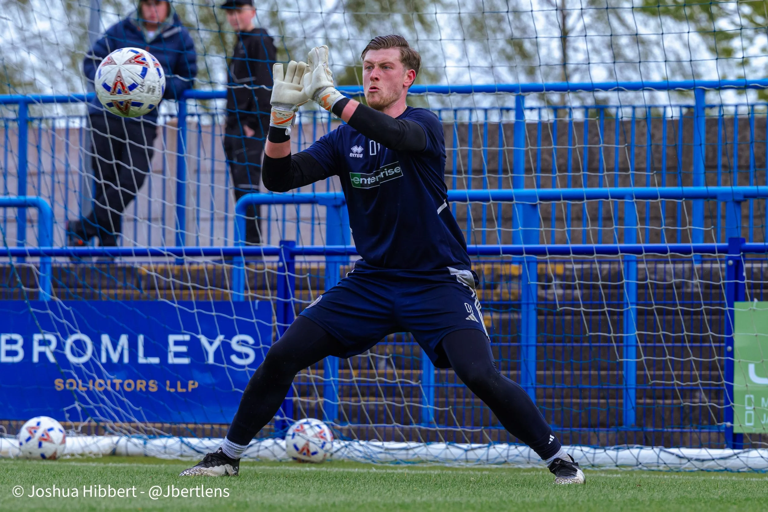 Sport_Photography_Curzon_Ashton_Buxton_FC_18.04.26-9.jpg