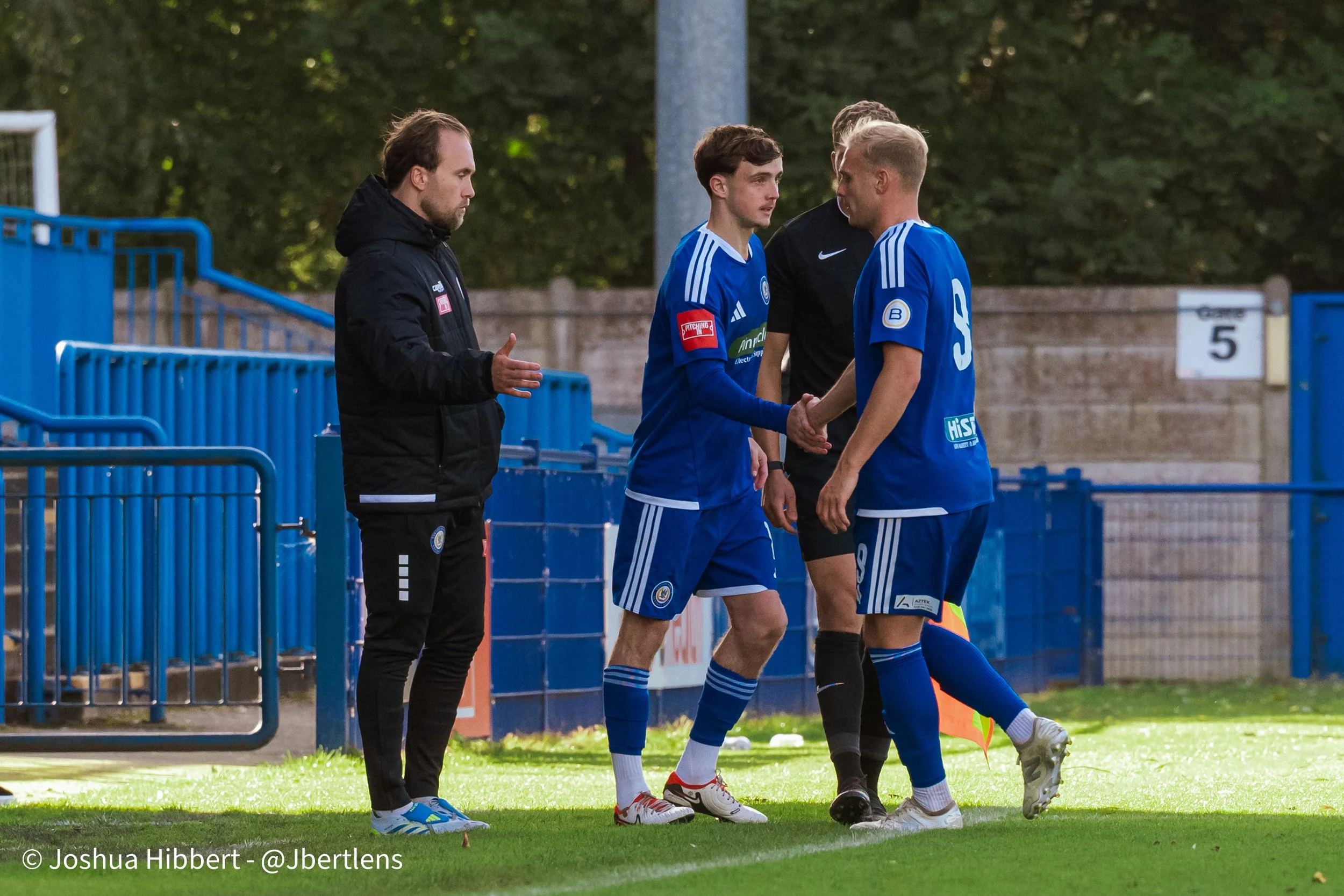 Curzon_Ashton_Hyde_United_Web_Sized_10.10.26-132.jpg