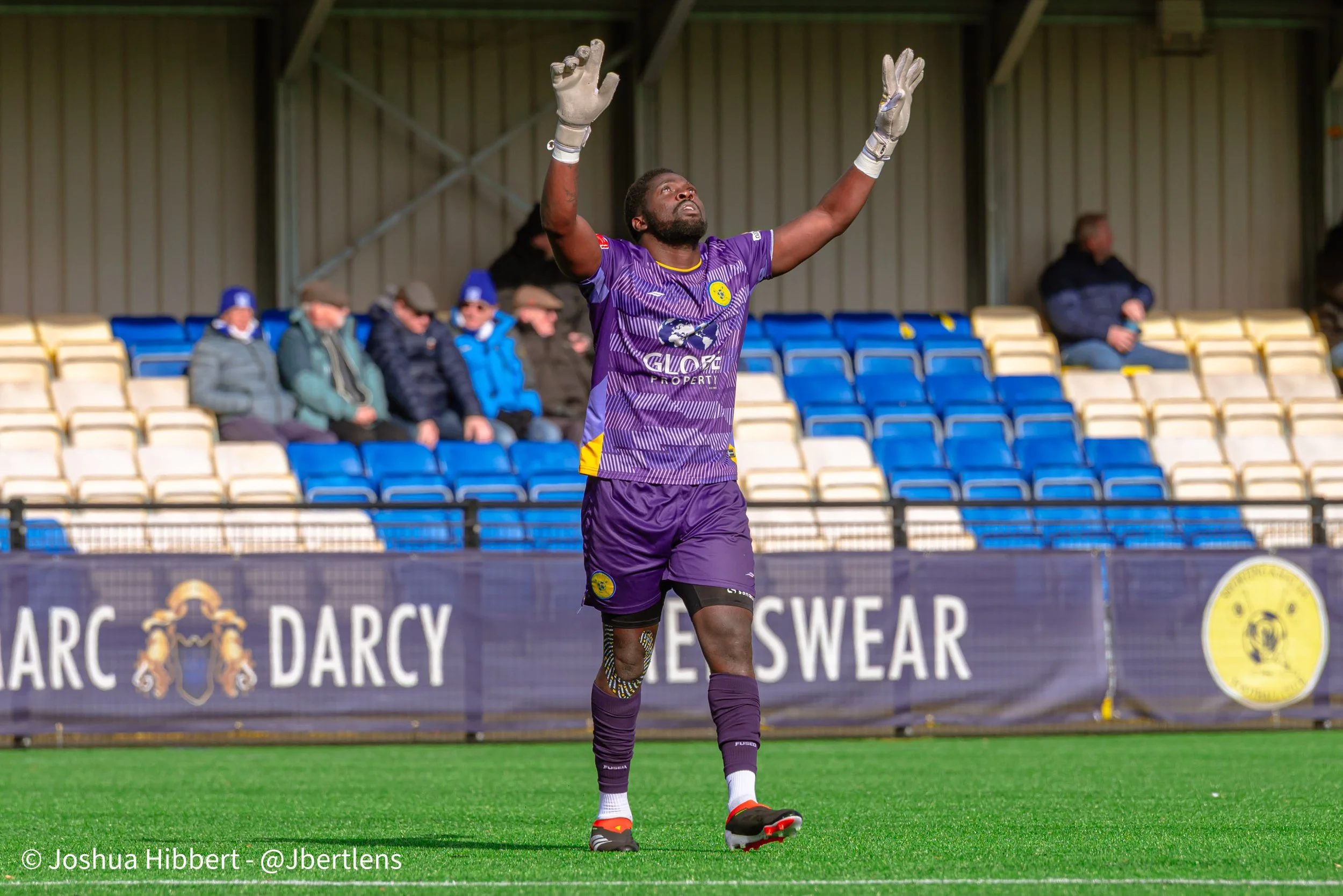 Sport_Photography_Stalybridge_Celtic_Sporting_Khalsa_11.04 (66).jpg