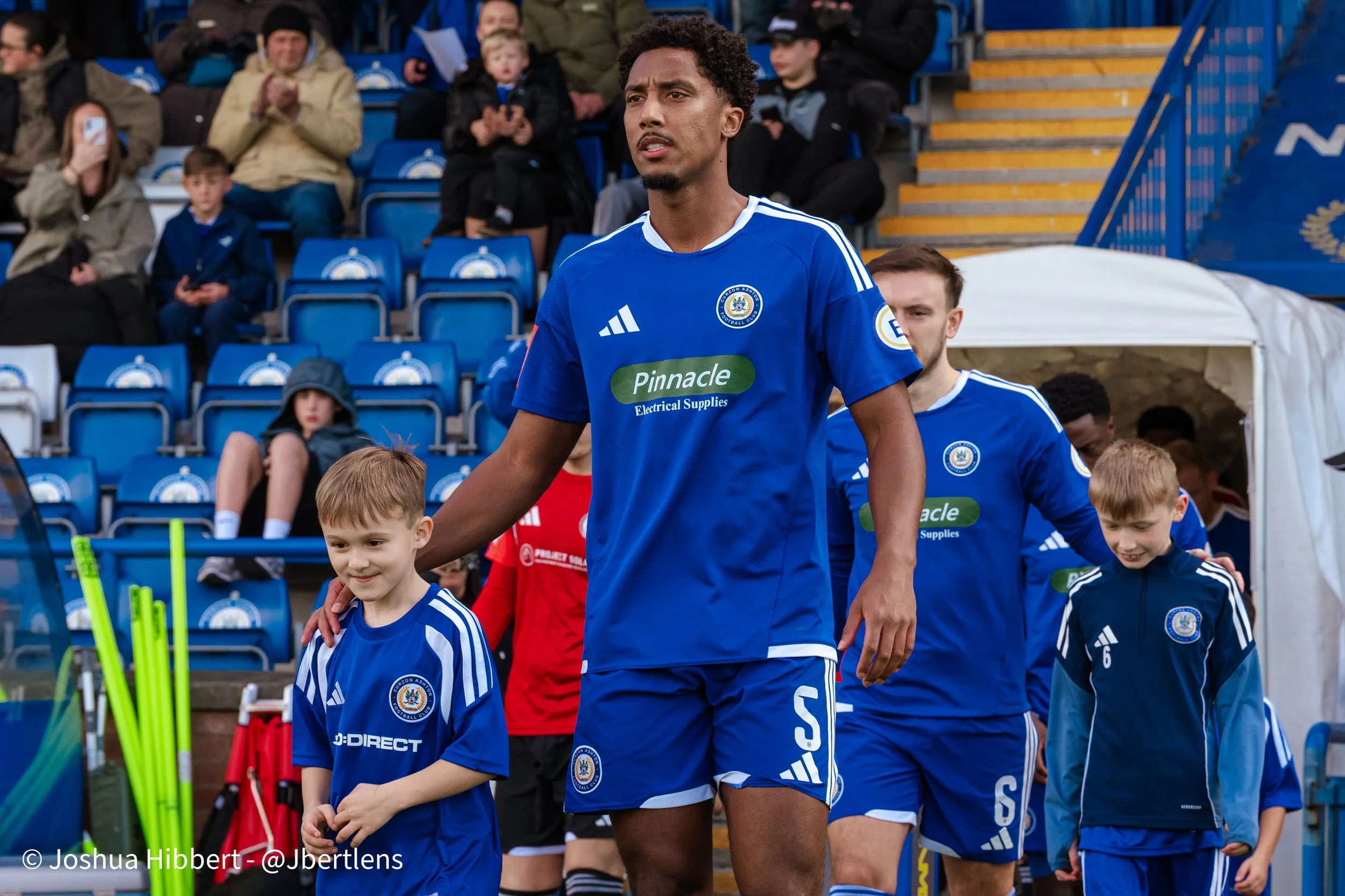 Curzon_Ashton_Hyde_United_Web_Sized_10.10.26-32.jpg