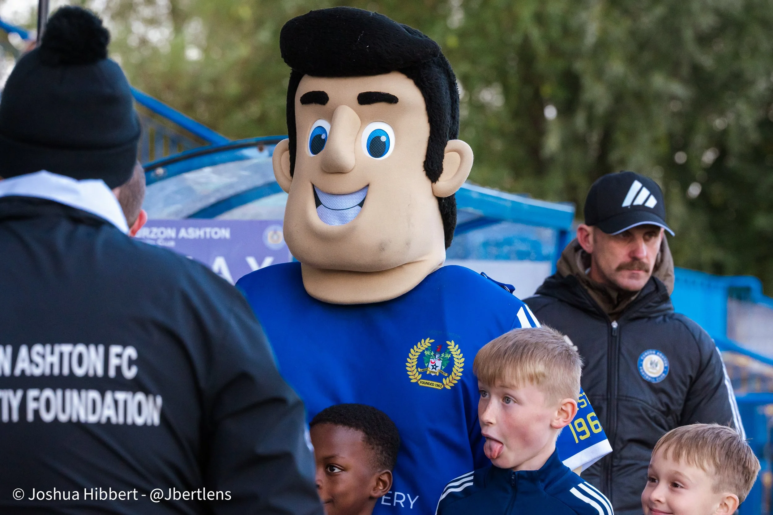 Curzon_Ashton_Hyde_United_Web_Sized_10.10.26-22.jpg