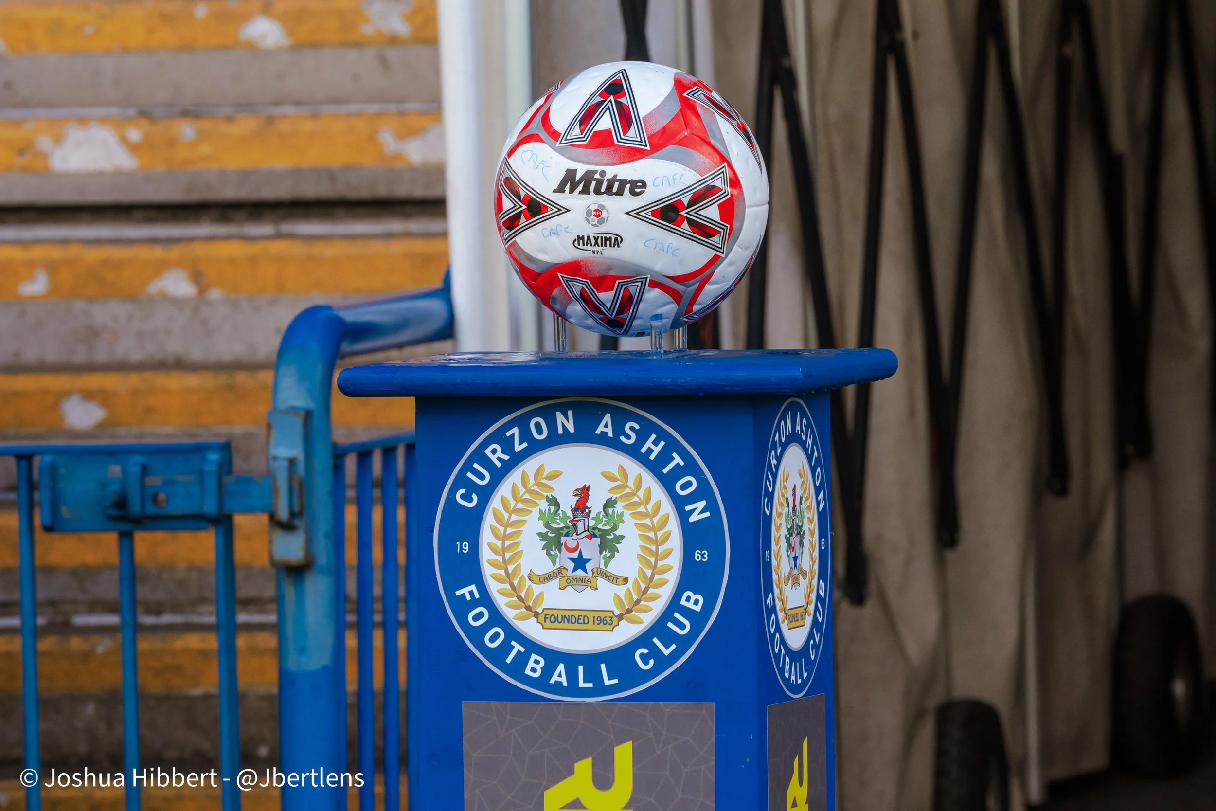 Curzon_Ashton_Hyde_United_Web_Sized_10.10.26-28.jpg