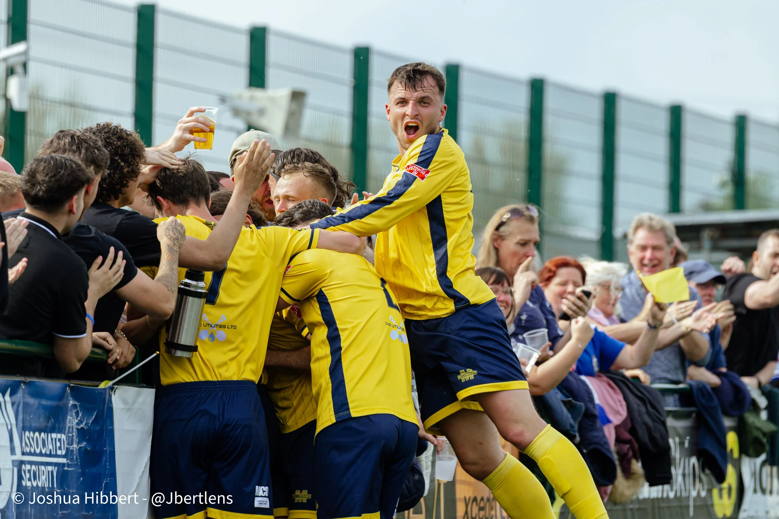 Sport_Photography_Stalybridge_Celtic_Avro_10.05.26-116.jpg