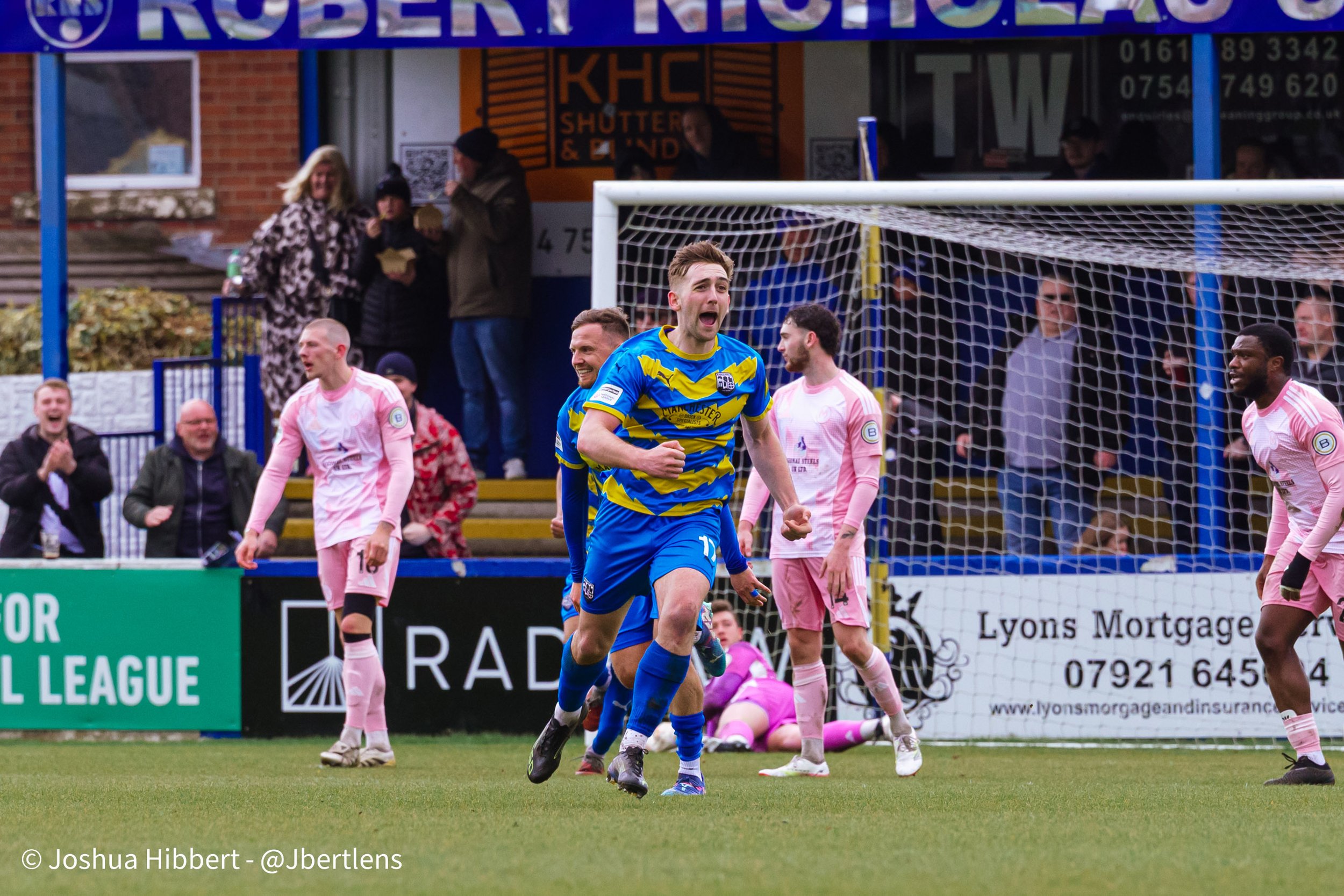 Sport_Photography_Curzon_Ashton_Radcliffe_FC_03.04.26-46.jpg