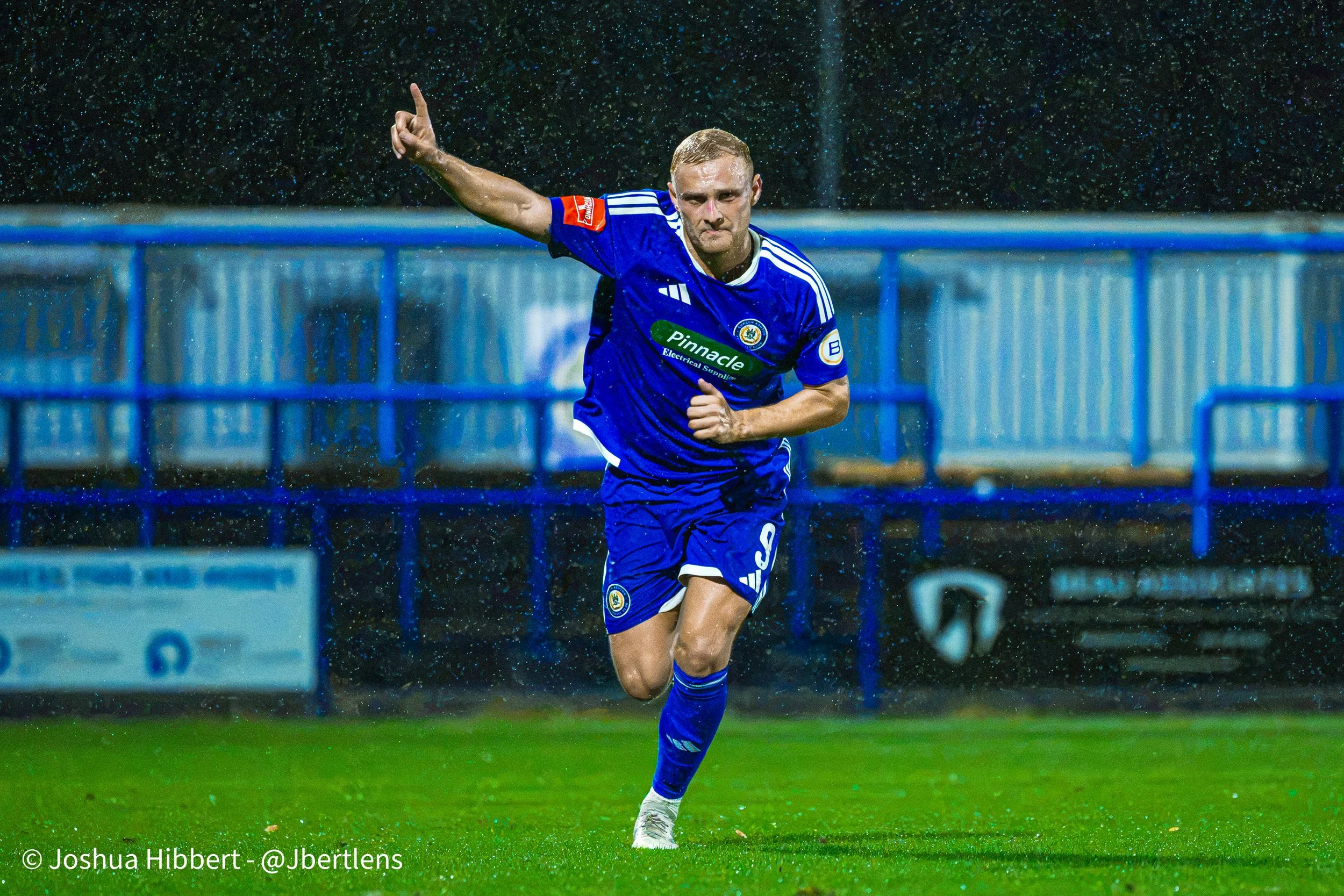 Curzon_Ashton_Redcar_Athletic_Web_Sized_06.10.26-75.jpg