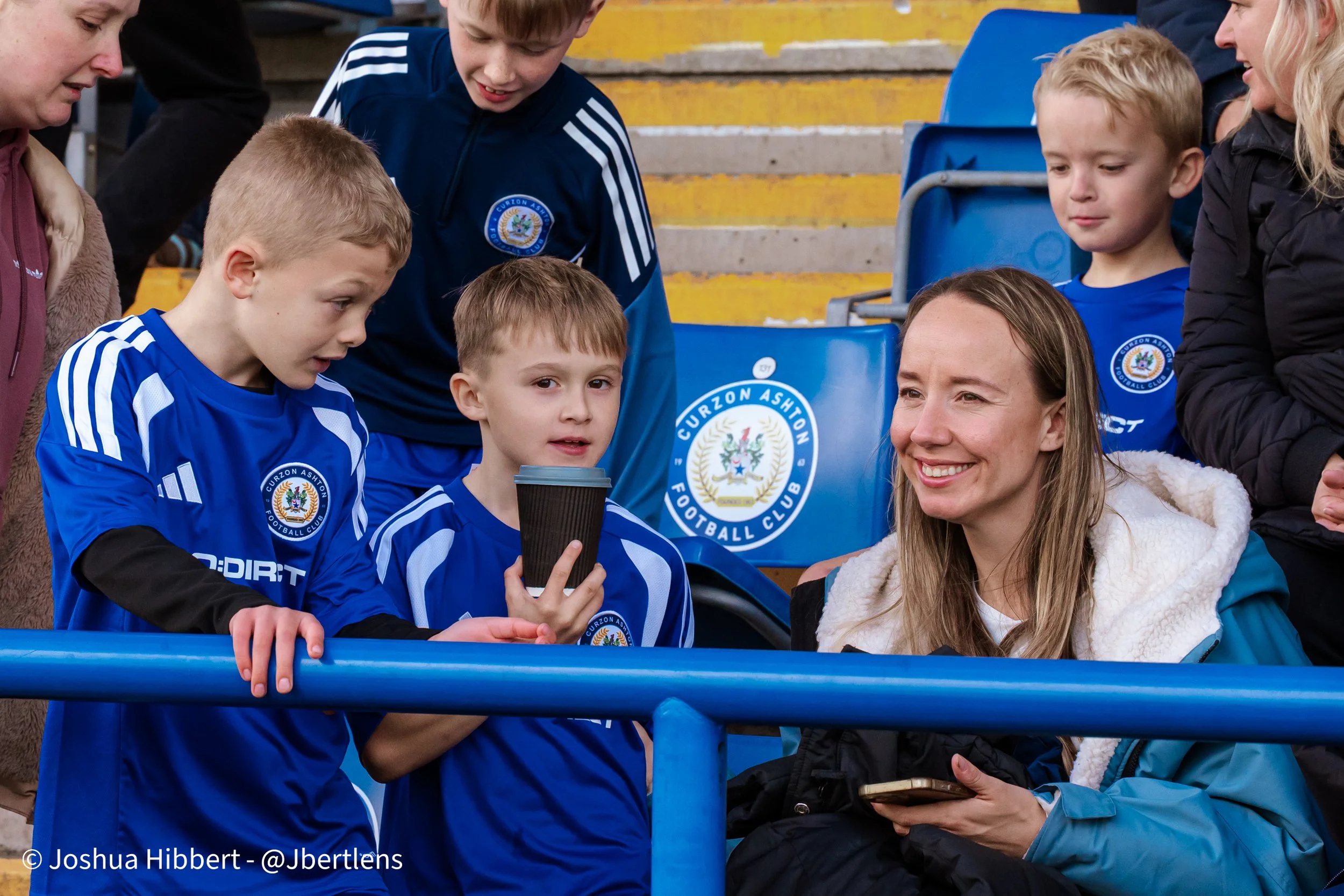 Curzon_Ashton_Hyde_United_Web_Sized_10.10.26-43.jpg