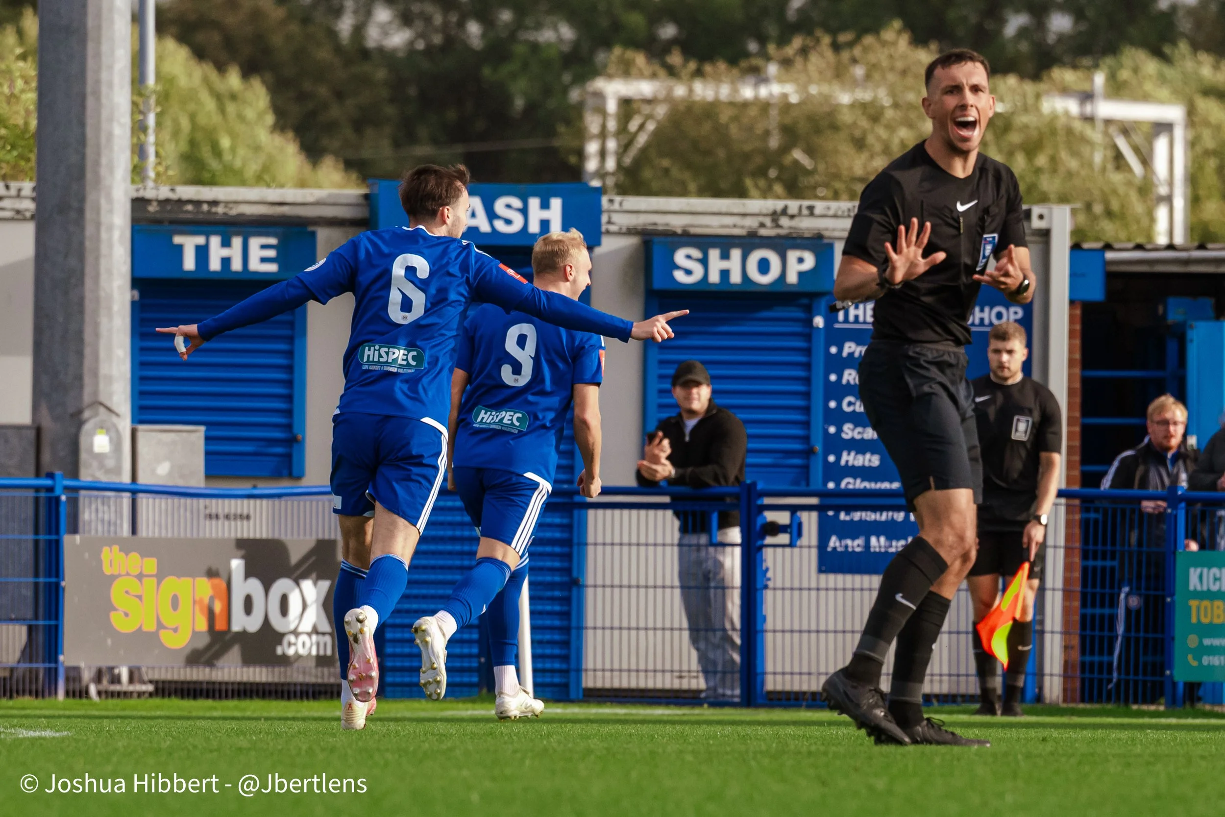 Curzon_Ashton_Hyde_United_Web_Sized_10.10.26-107.jpg