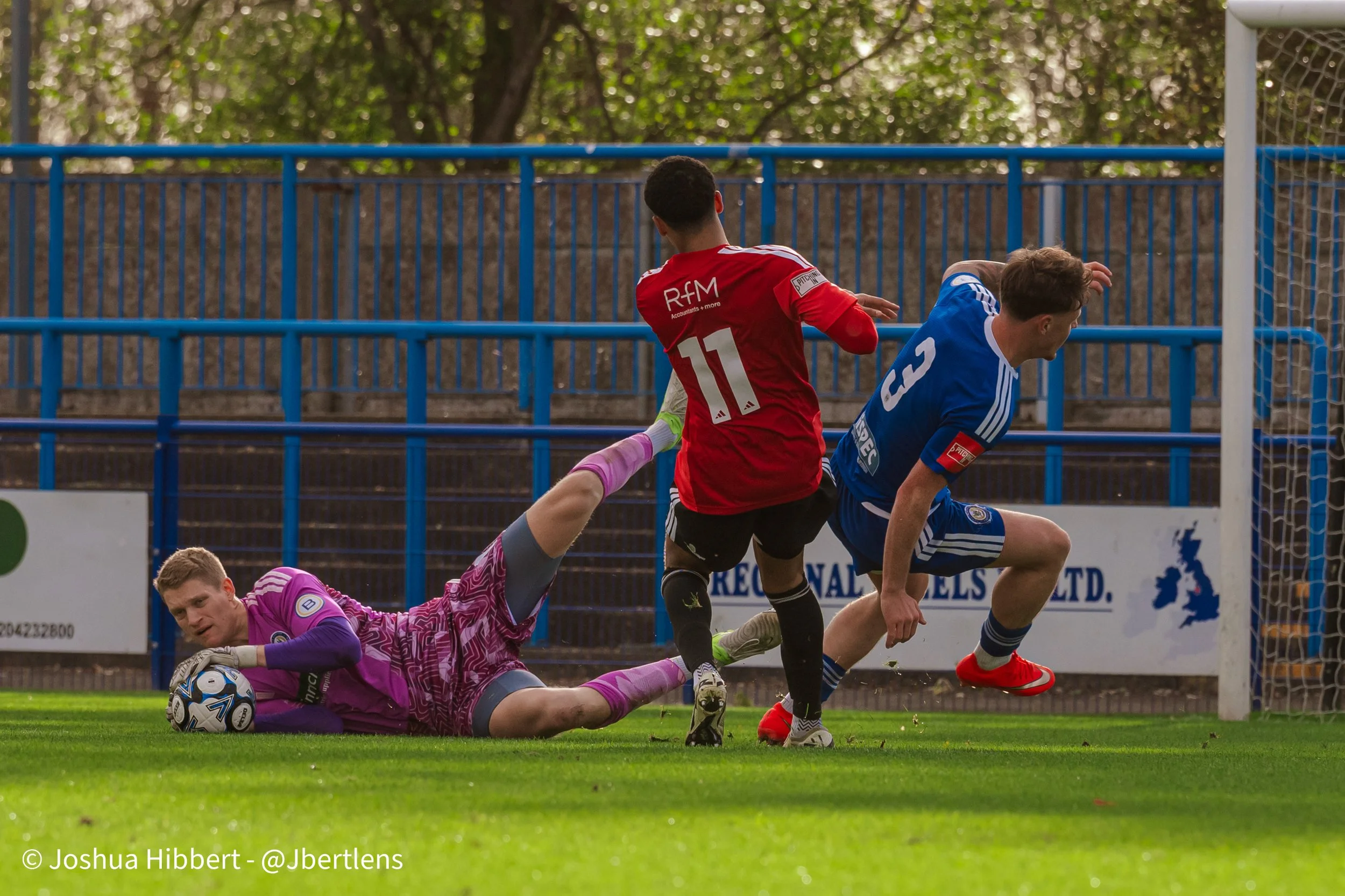 Curzon_Ashton_Hyde_United_Web_Sized_10.10.26-124.jpg