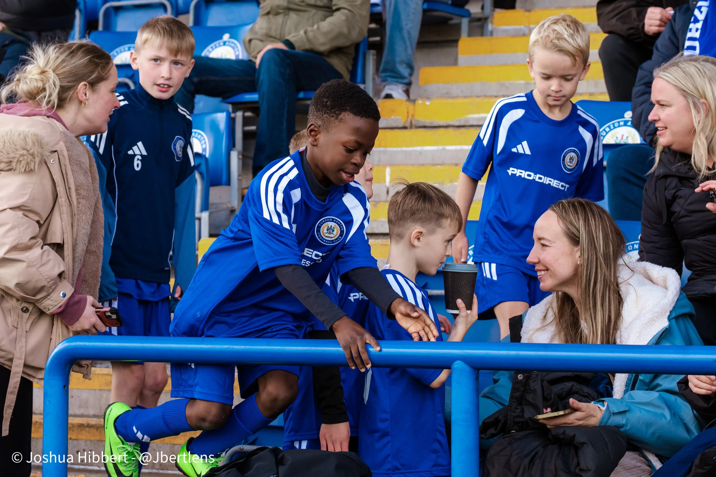 Curzon_Ashton_Hyde_United_Web_Sized_10.10.26-42.jpg