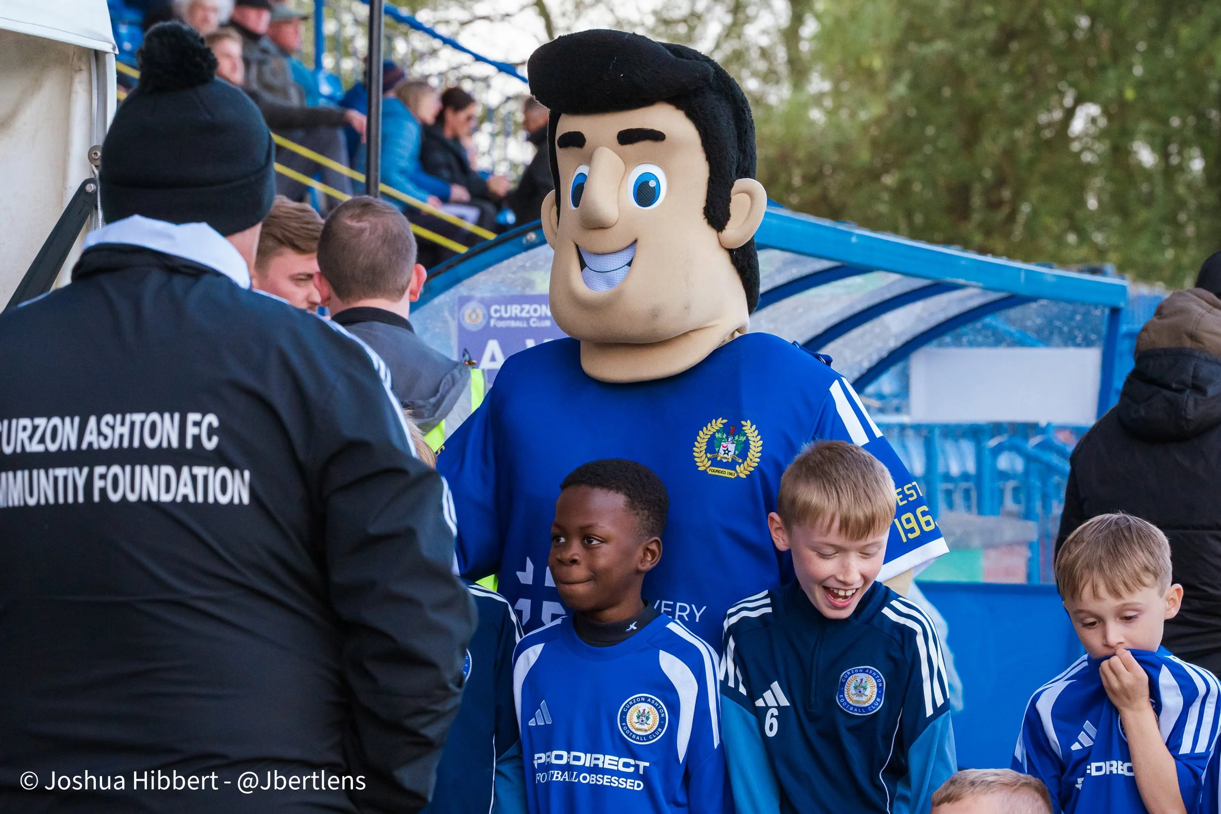 Curzon_Ashton_Hyde_United_Web_Sized_10.10.26-21.jpg