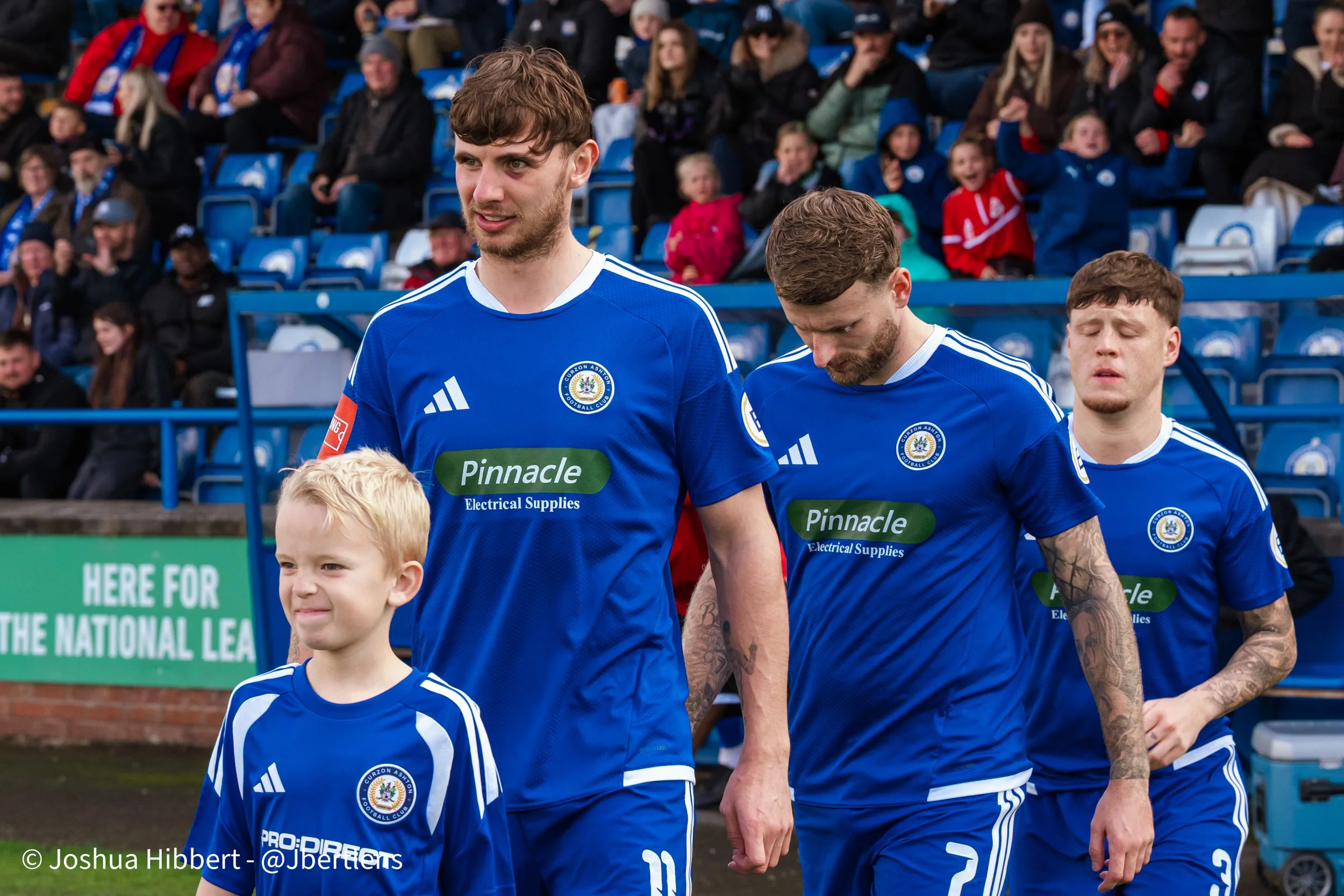 Curzon_Ashton_Hyde_United_Web_Sized_10.10.26-36.jpg