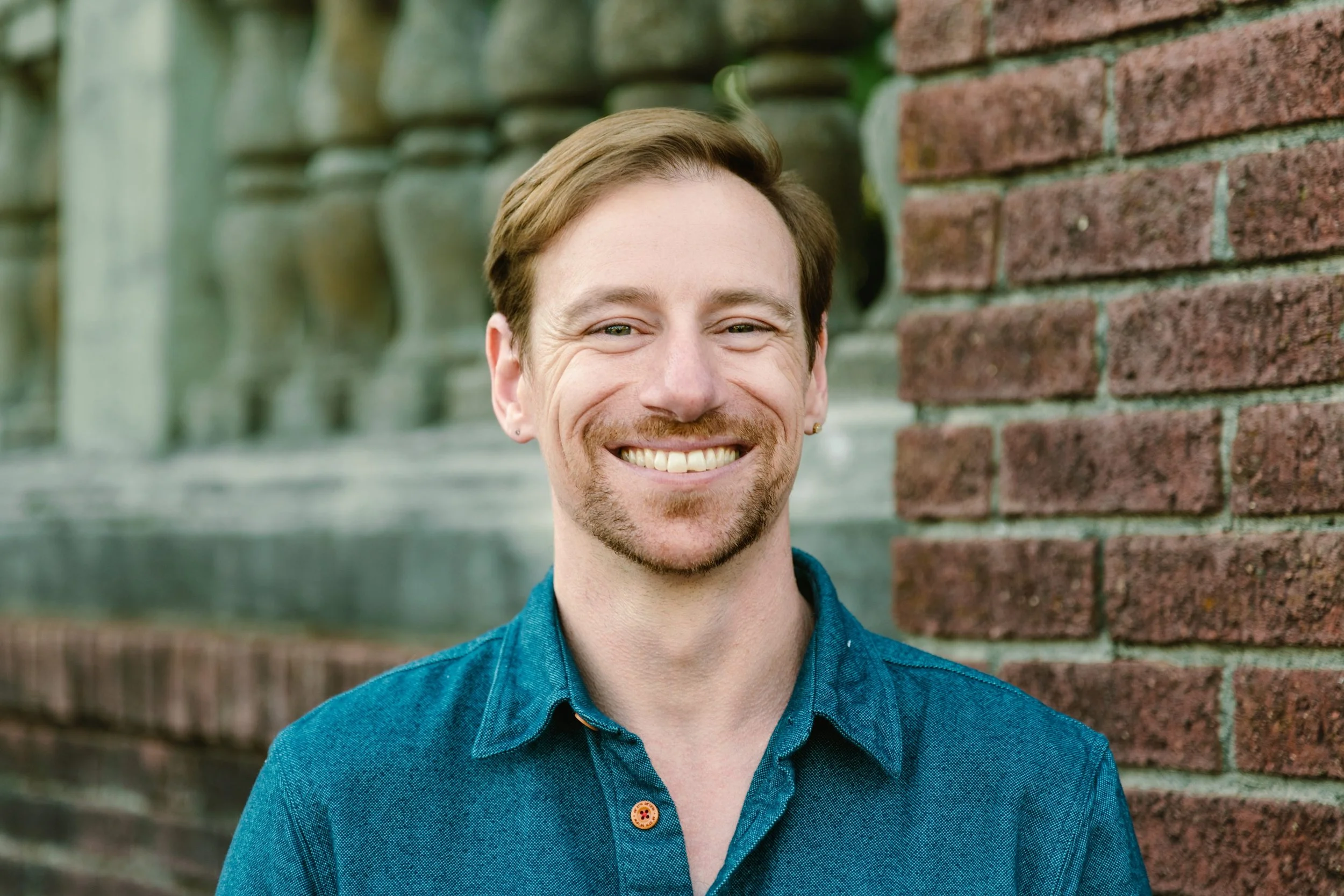 Demir Crone, AMFT specializing in sex and relationship therapy, ISTDP, neurodivergence, kink-friendly and open relationships for clients across Oregon