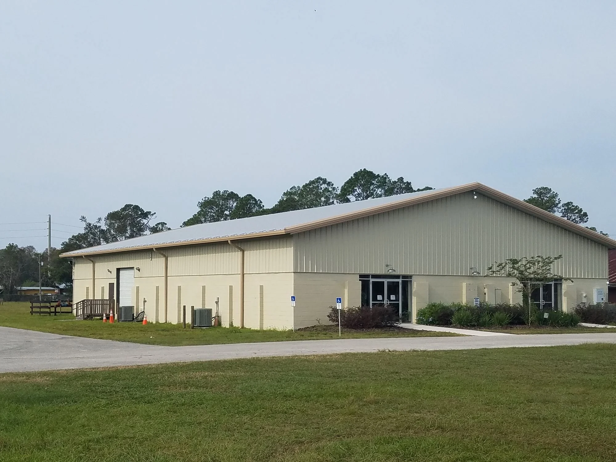 ExpoHall-Side.jpg
