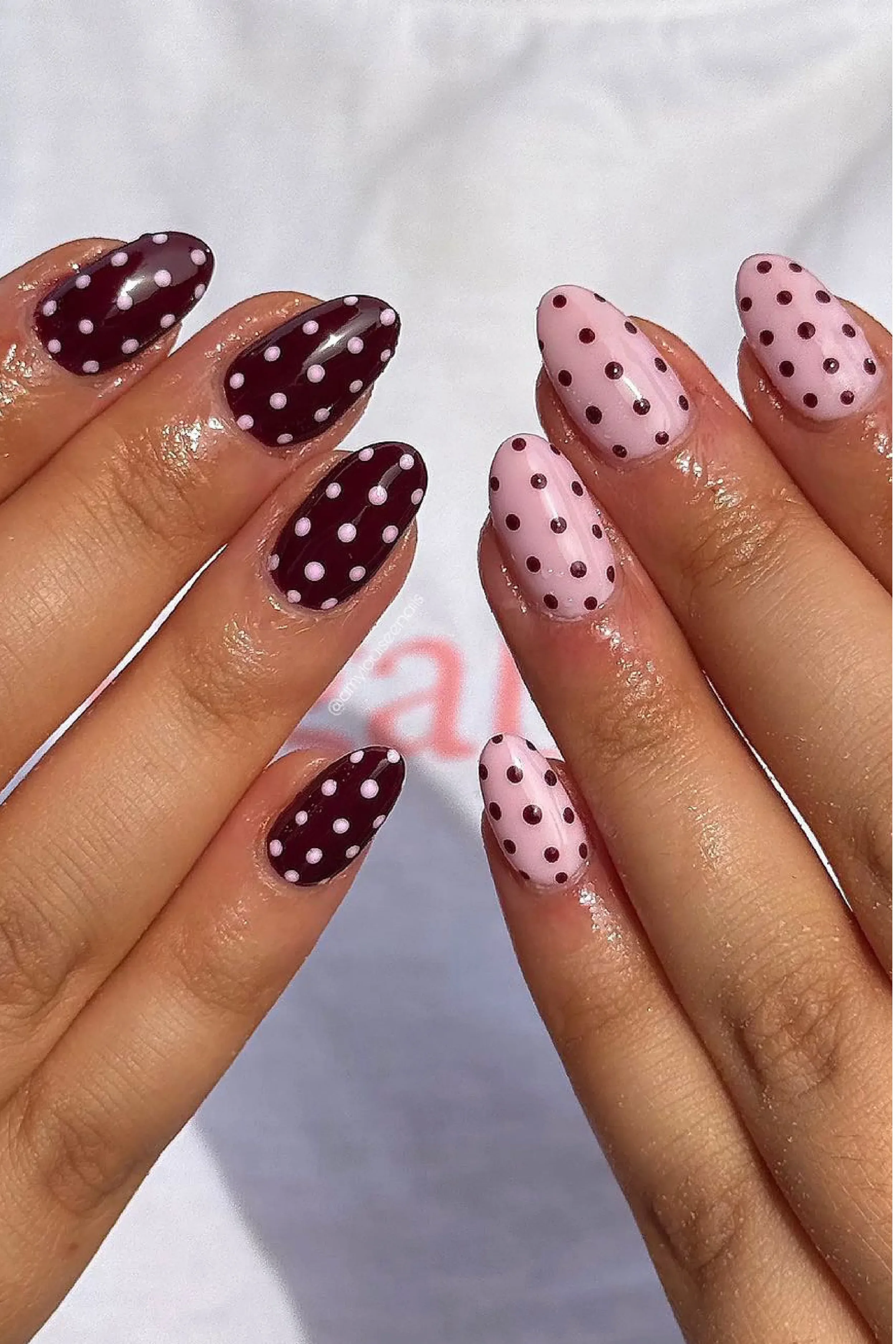 1 Almond Shaped Brown And Pink Polka Dot Set