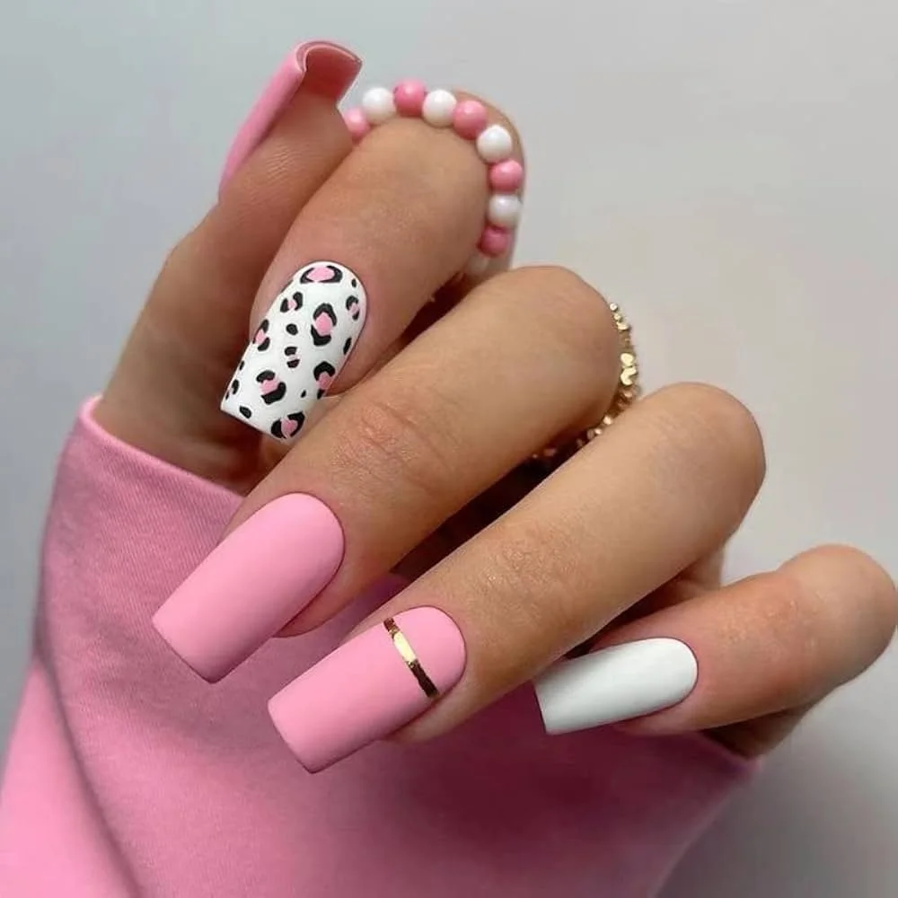 1 Pink And White Cheetah Print Square Set