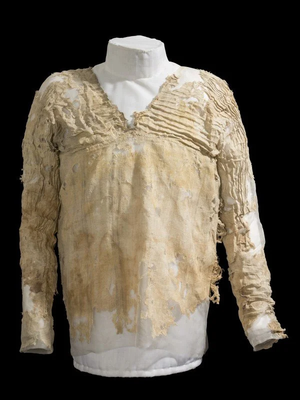 The Tarkhan dress, found in Egypt and dating from the First Dynasty, is considered the oldest garment in the world. 