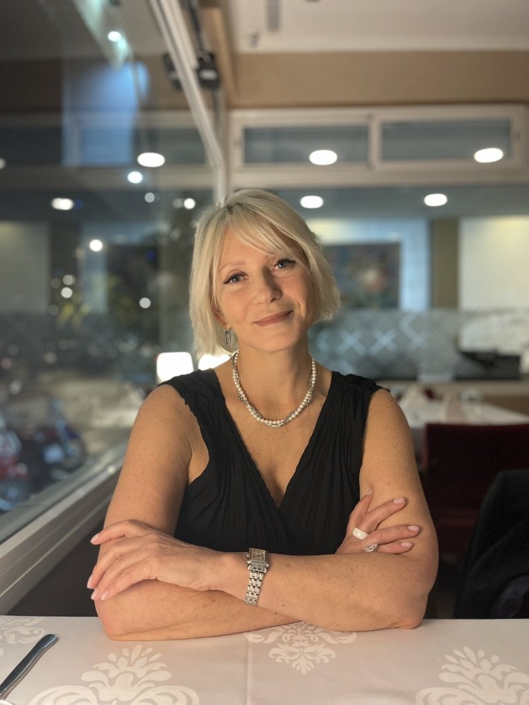 Olga Kroutolapova, psychanalyste et psychothérapeute • Психоаналитик и психотерапевт