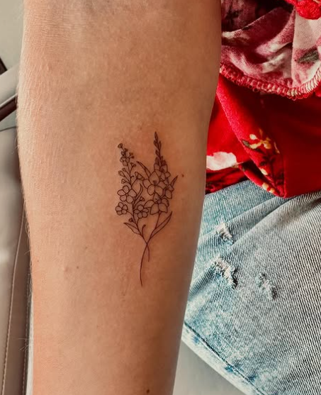 Fine Line Tattoo - minimalist floral tattoo