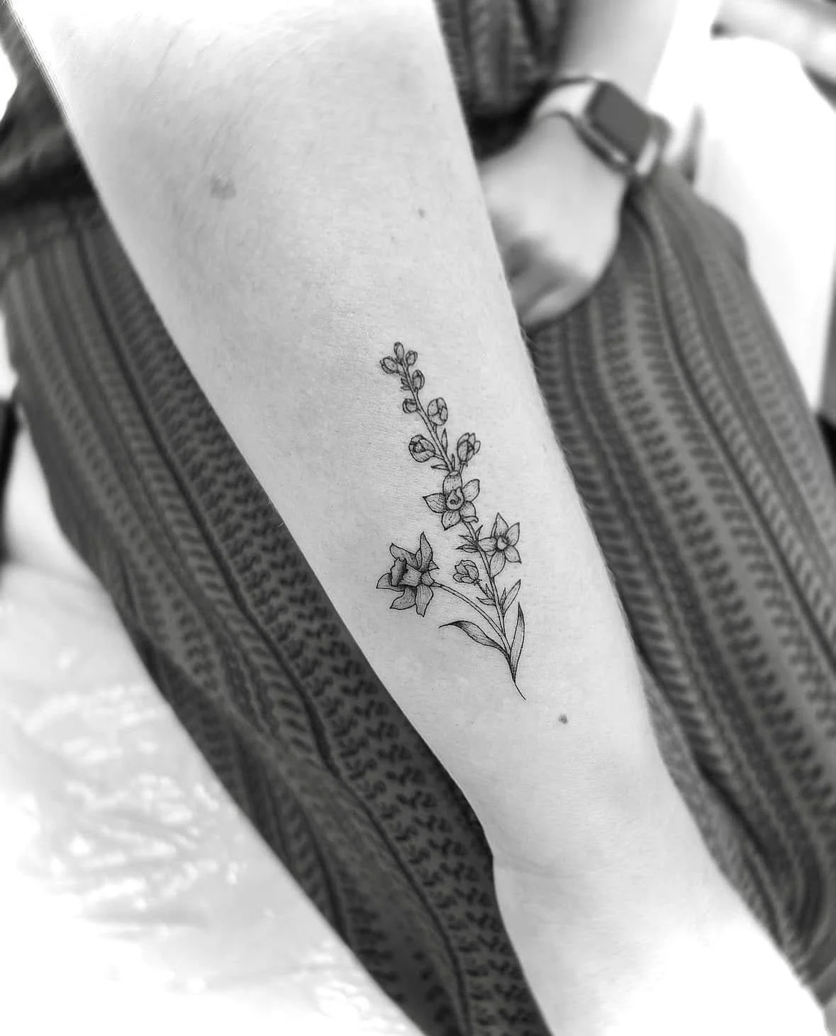Fine Line Tattoo - floral tattoo