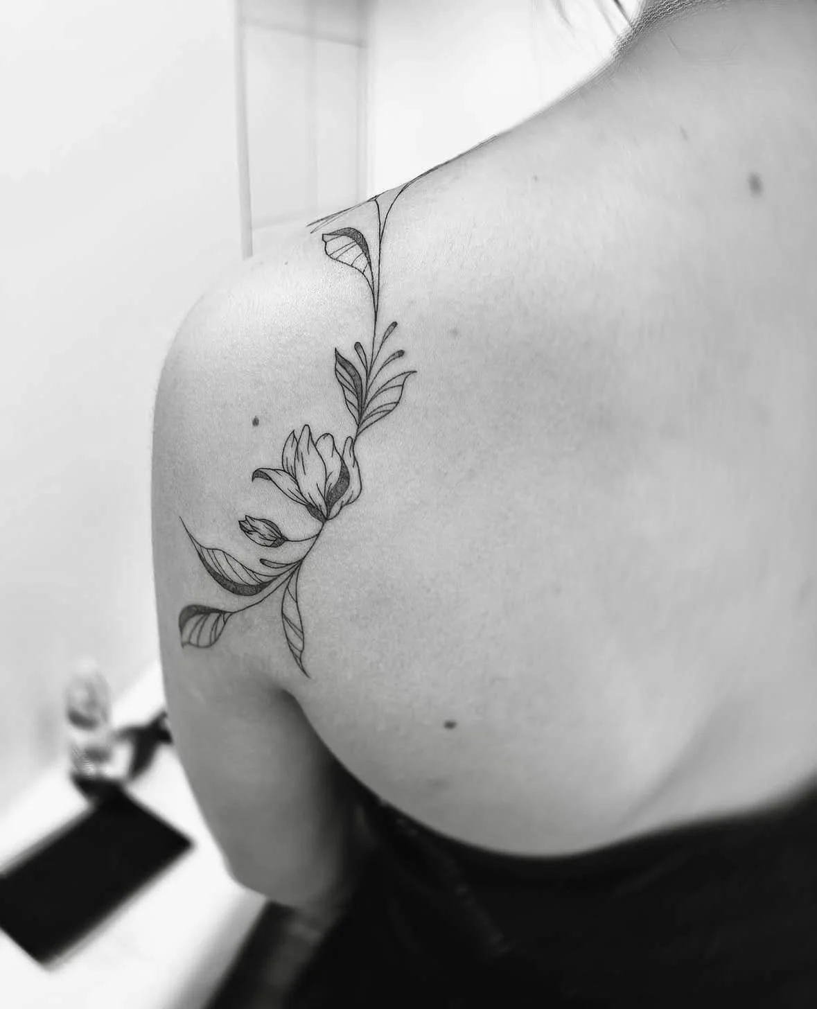 Fine Line Tattoo - floral shoulder back tattoo