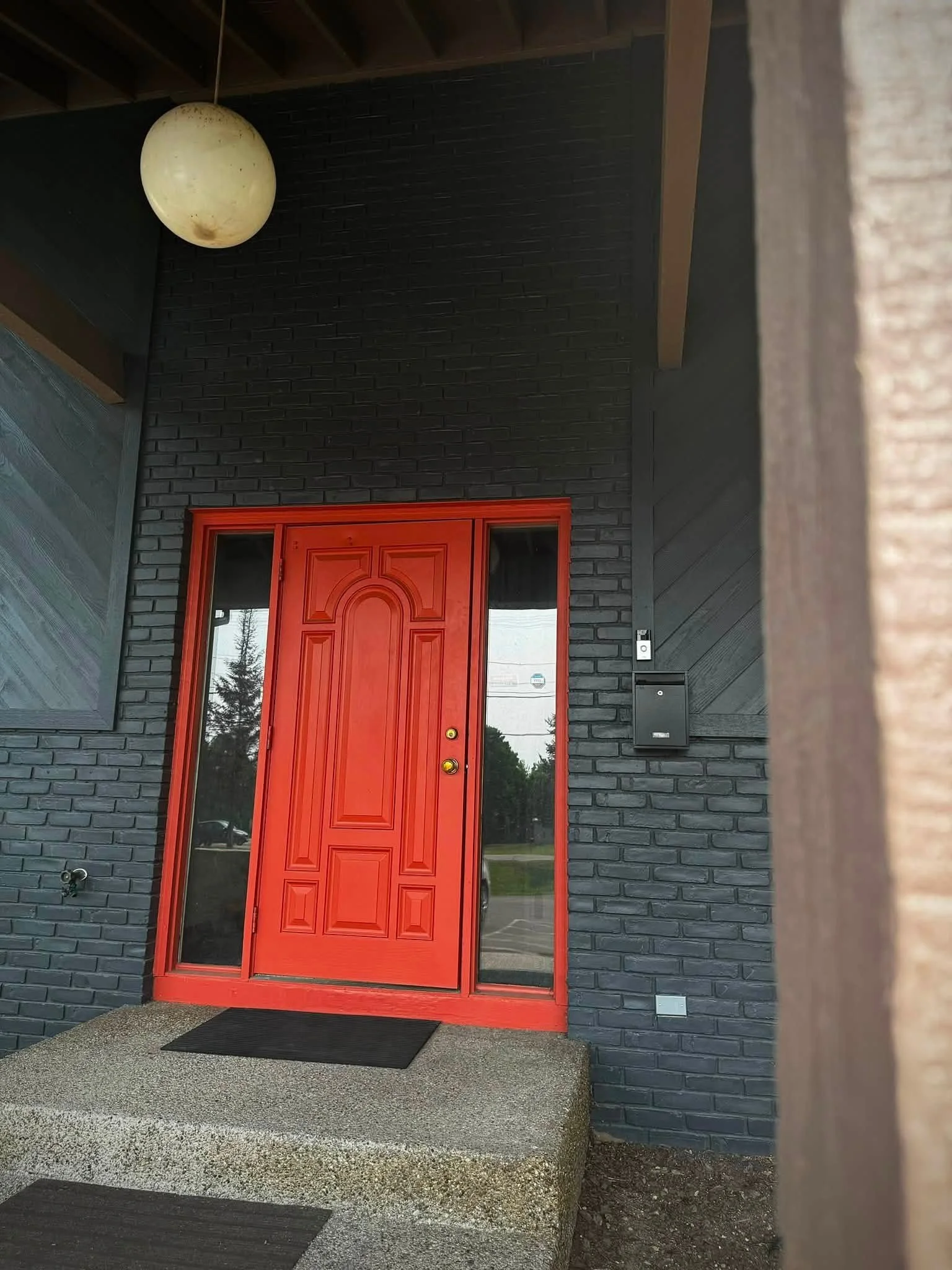 Facility (front entrance)