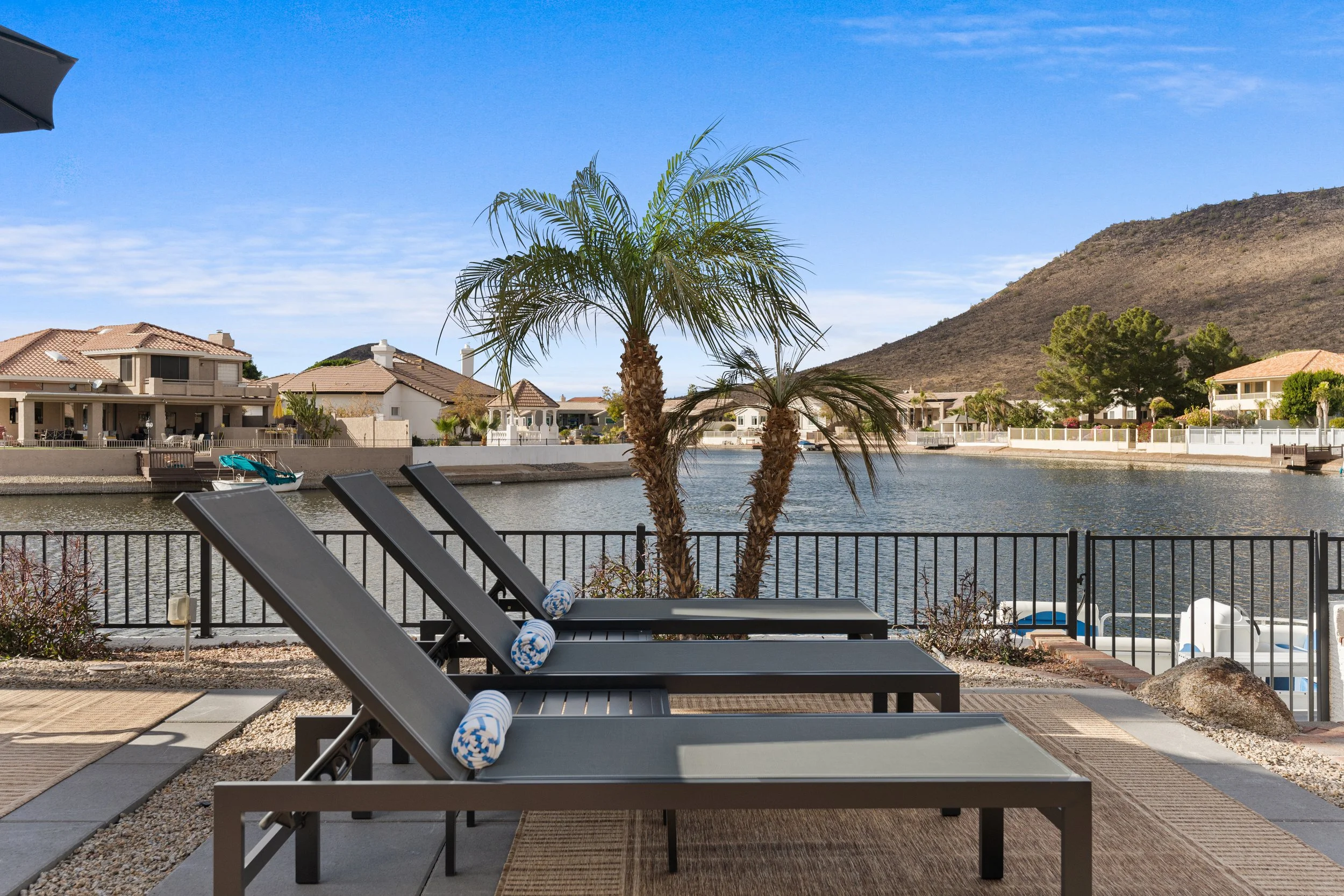 106-Lounge chairs.jpg