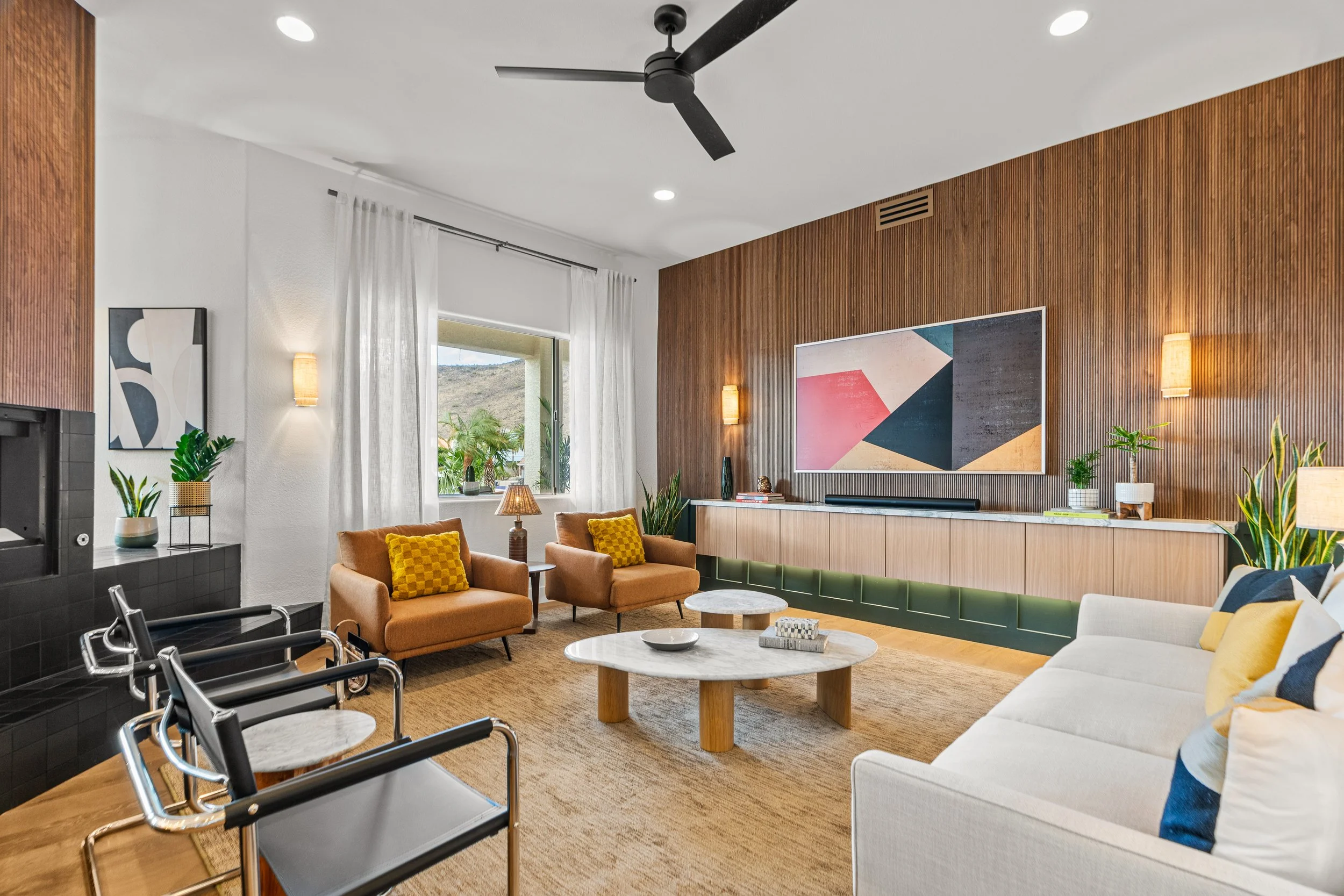 038-Family Room.jpg