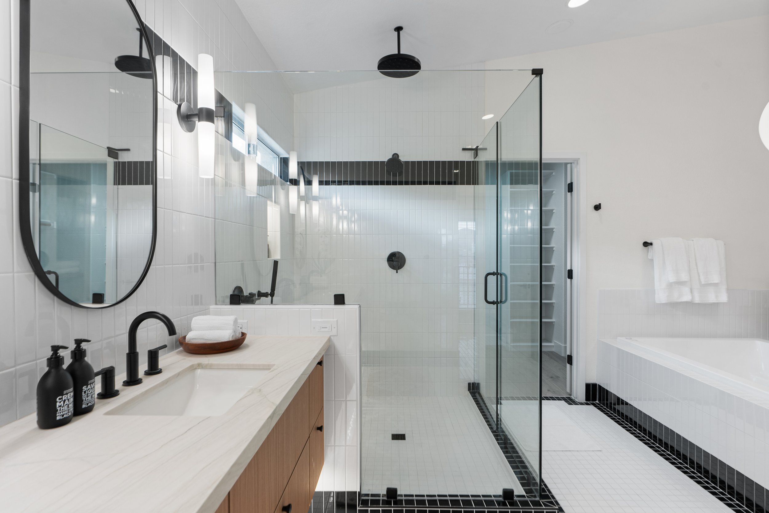 052-Primary bathroom.jpg