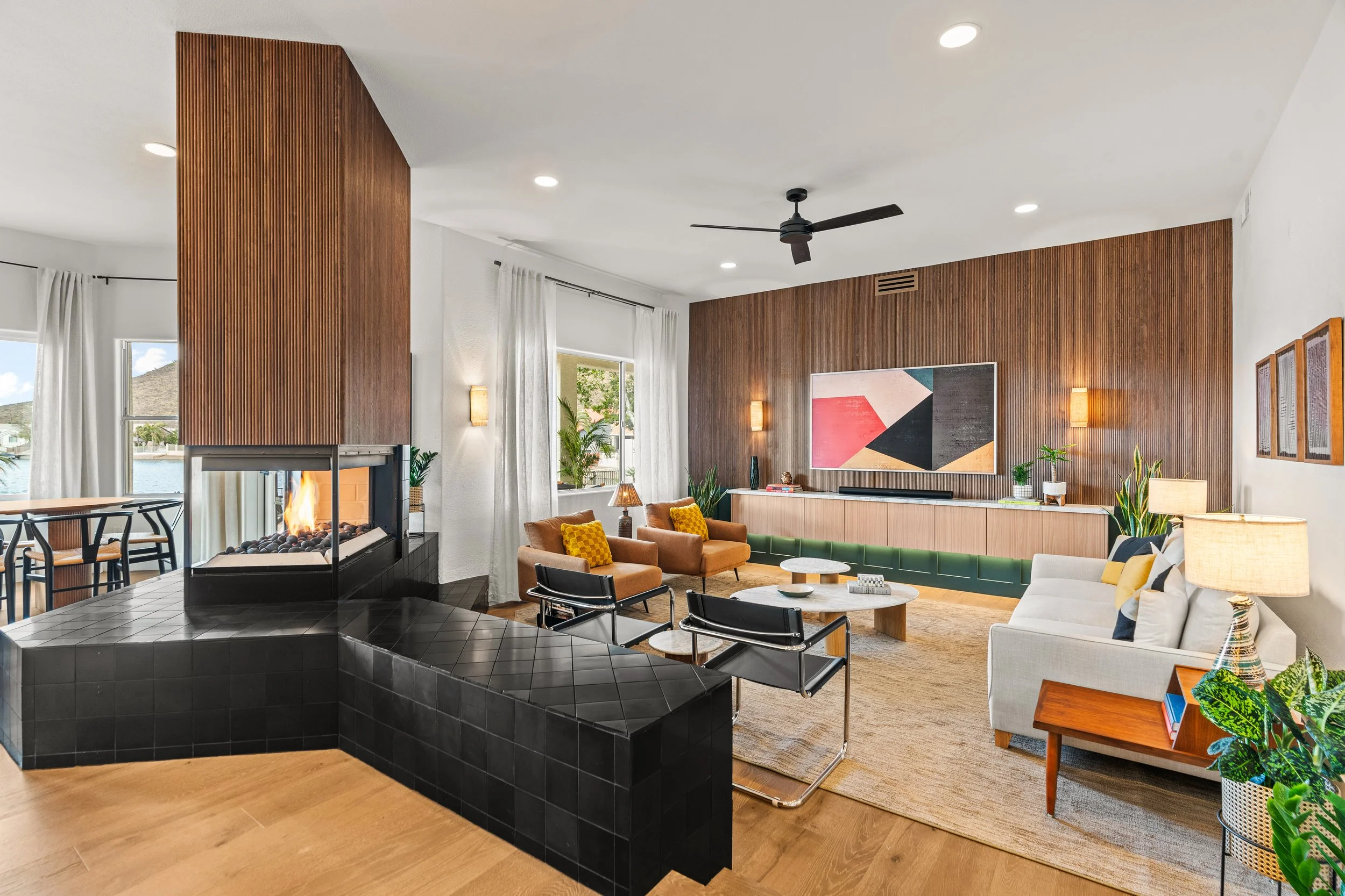 036-Family Room.jpg