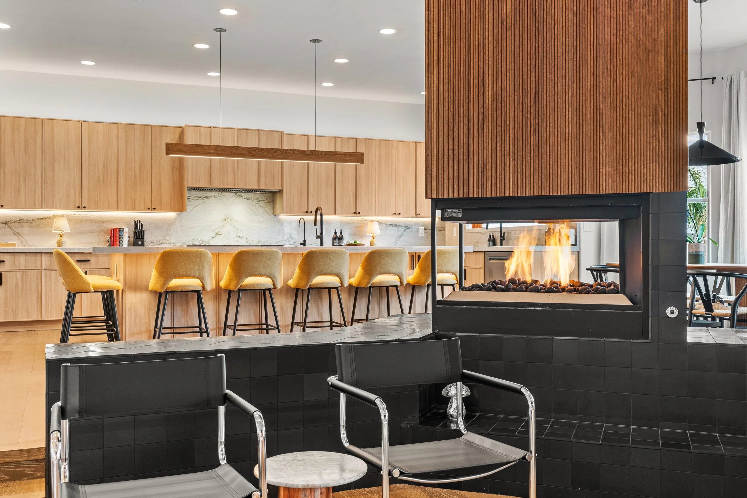 040-Family Room & kitchen.jpg