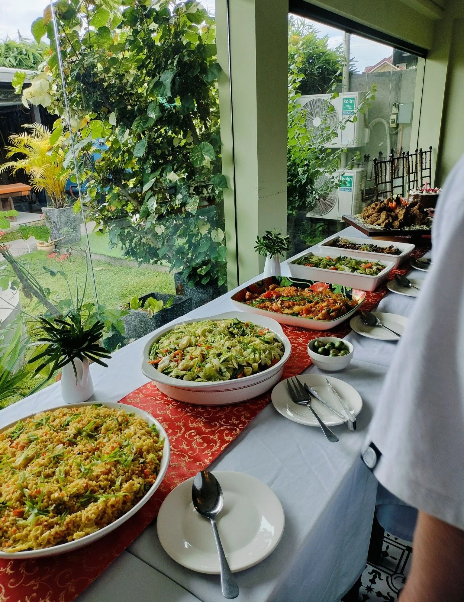 Small Party - Party Tray Dishes Served As Buffet 