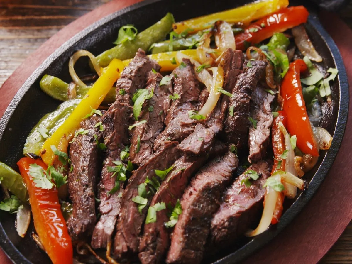 Sizzling Beef Fajitas With 2 Tortillas