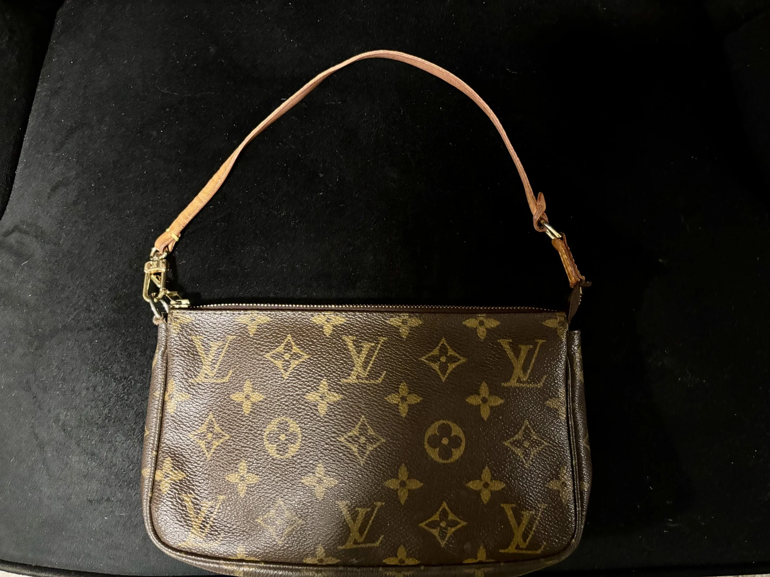 Louis Vuitton Pochette