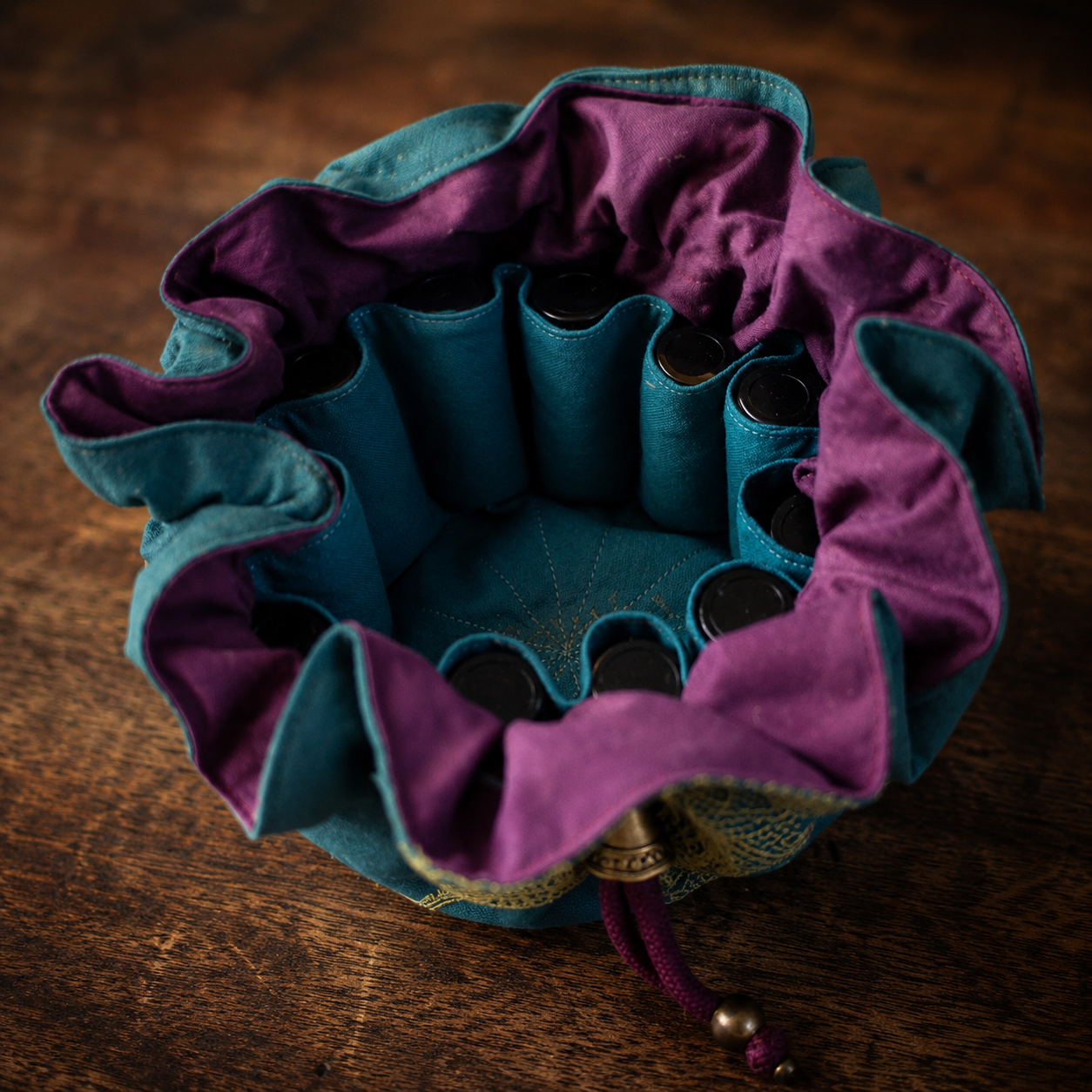 Aumoniere_002b.png