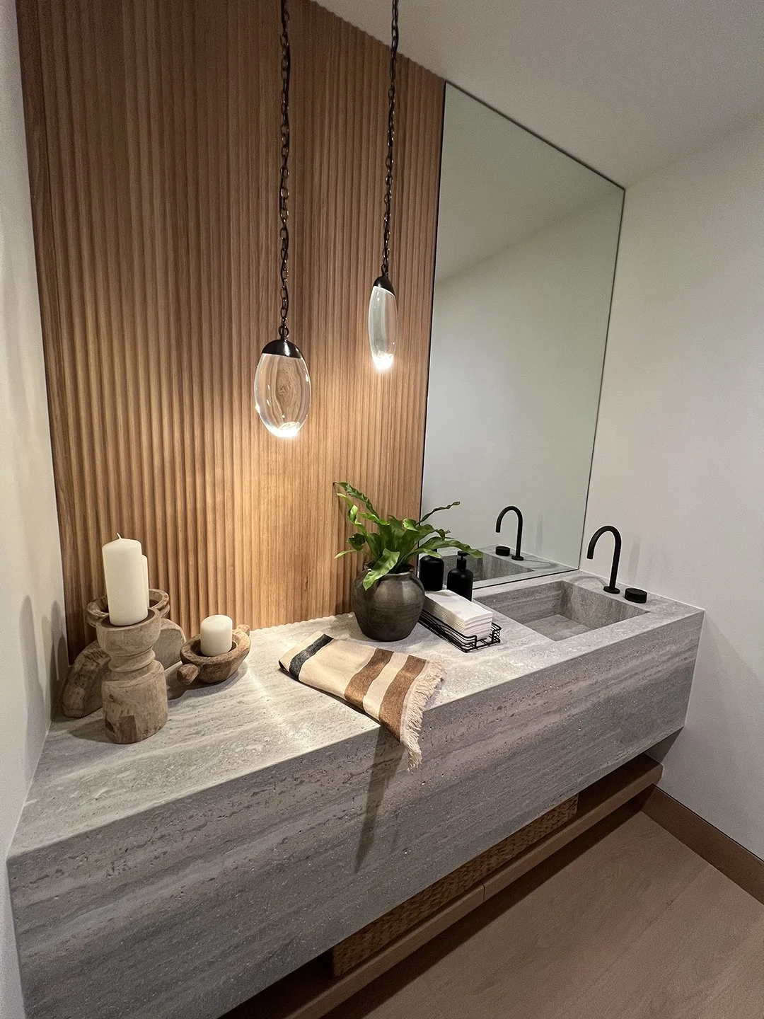 32 Beacon Project