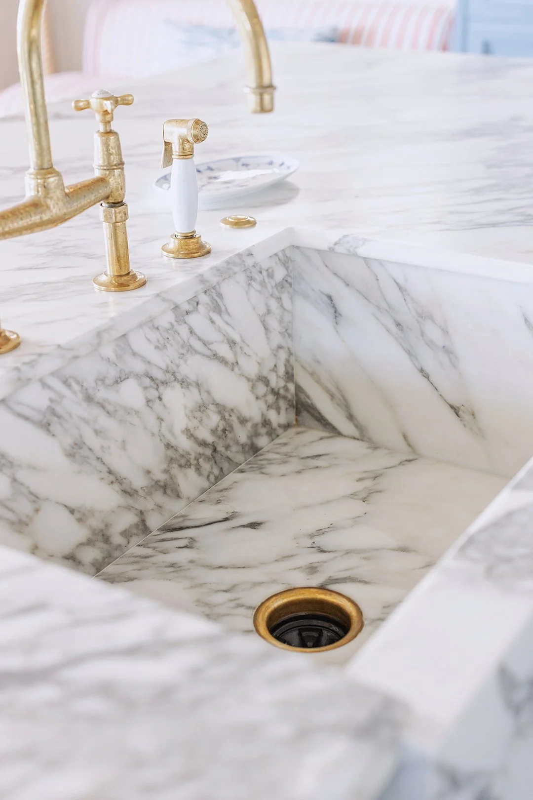 OC Marmol - Manufacturing and installation of tile and stone