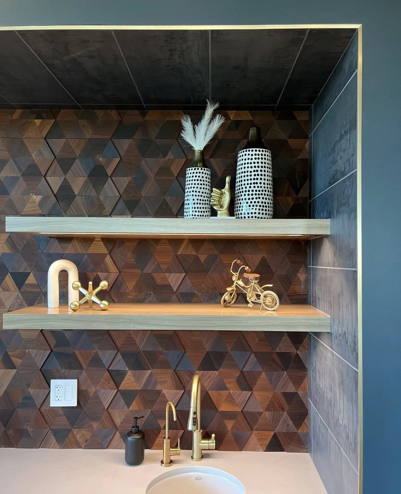 OC Marmol - Manufacturing and installation of tile and stone