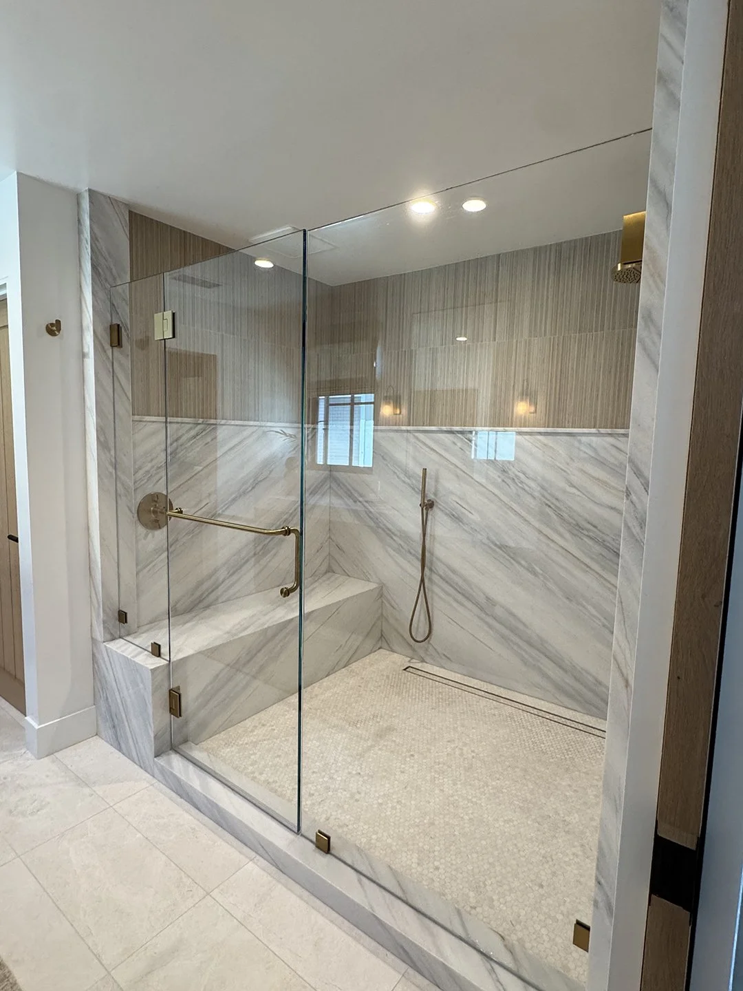 OC Marmol - Manufacturing and installation of tile and stone
